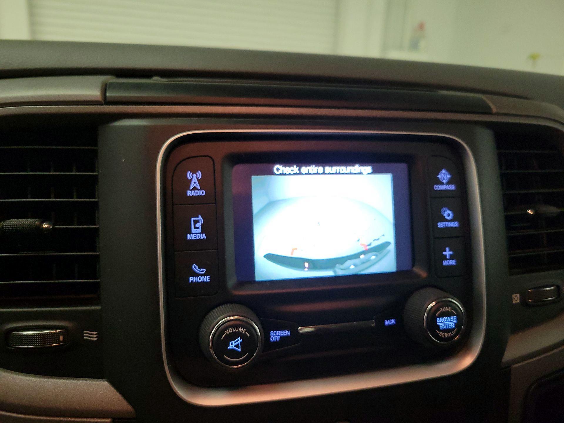 Thumbnail: 2020 RAM 1500 Classic - 14