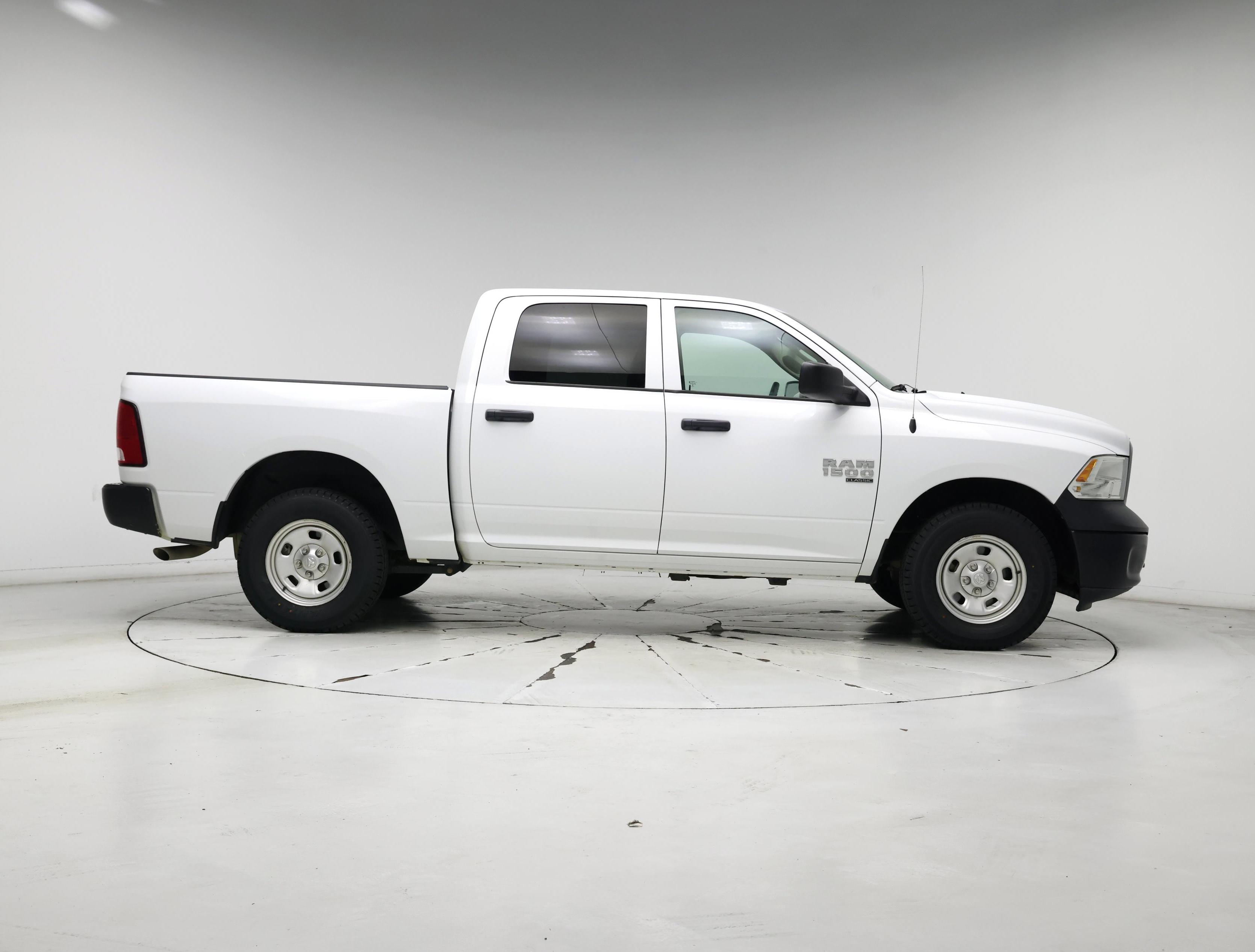 Thumbnail: 2020 RAM 1500 Classic - 7