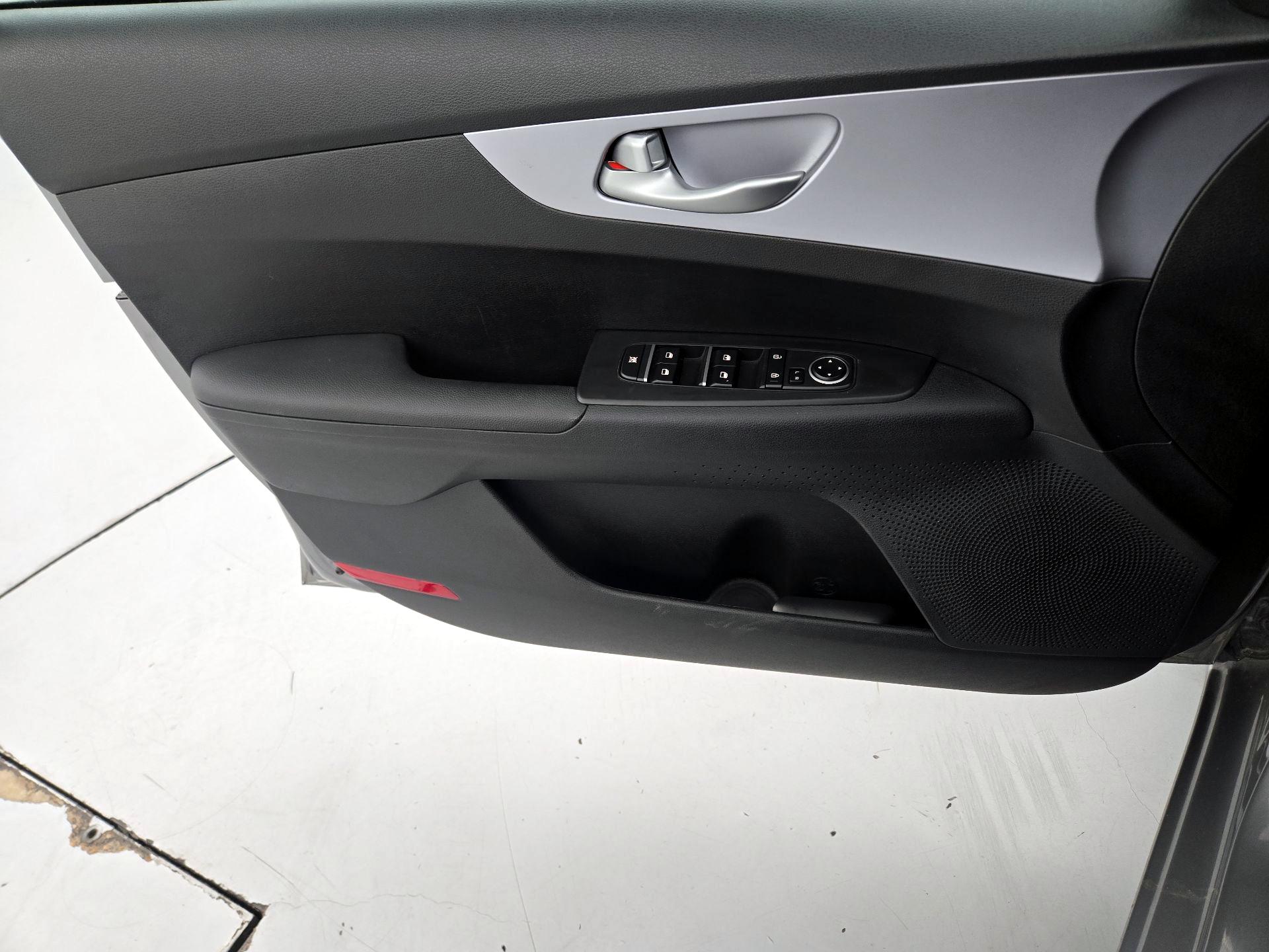 Thumbnail: 2024 Kia Forte - 12