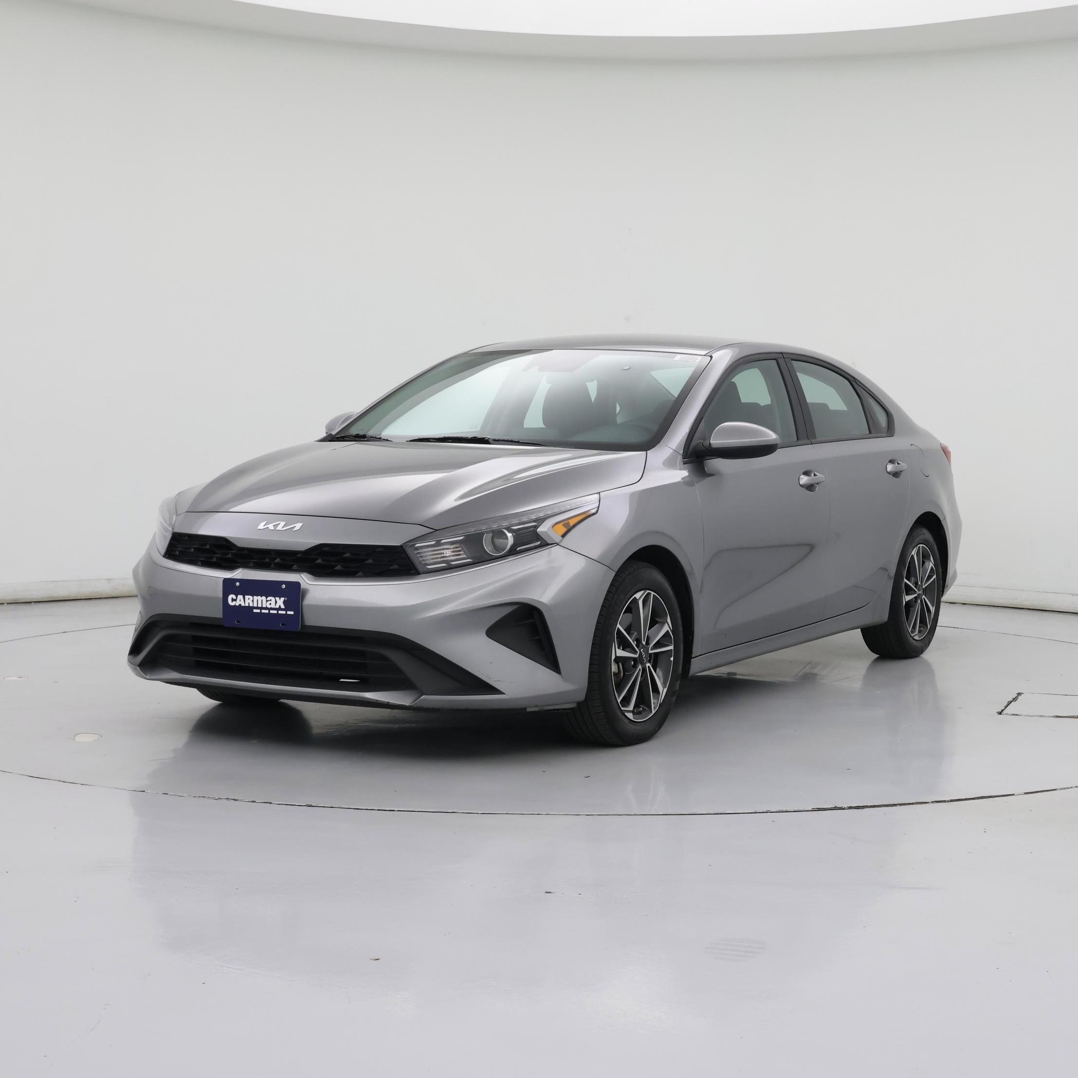 Thumbnail: 2024 Kia Forte - 4