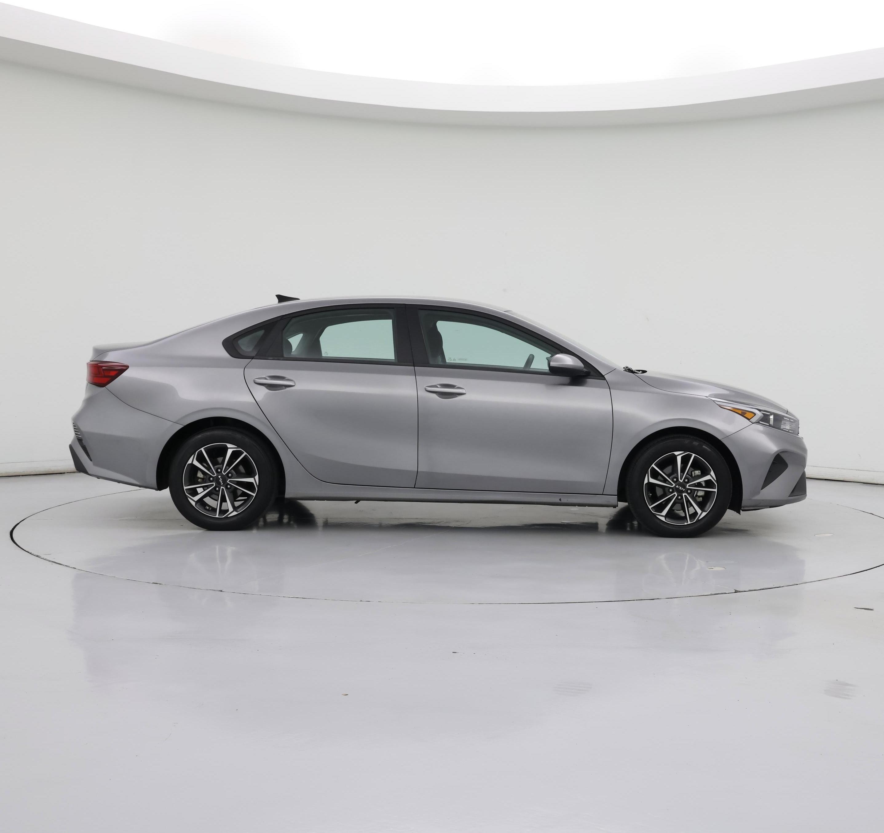Thumbnail: 2024 Kia Forte - 7