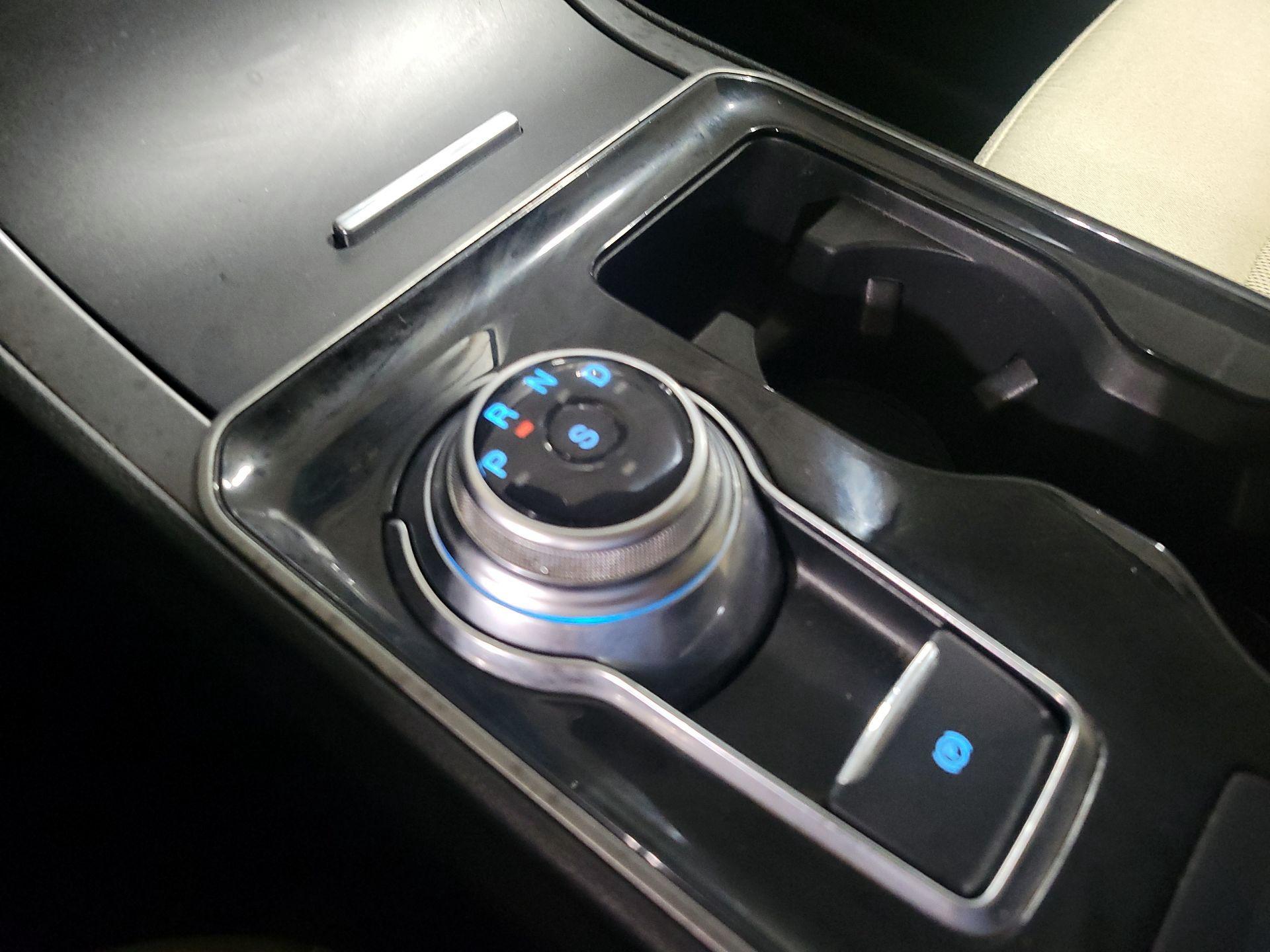 Thumbnail: 2020 Ford Edge - 17
