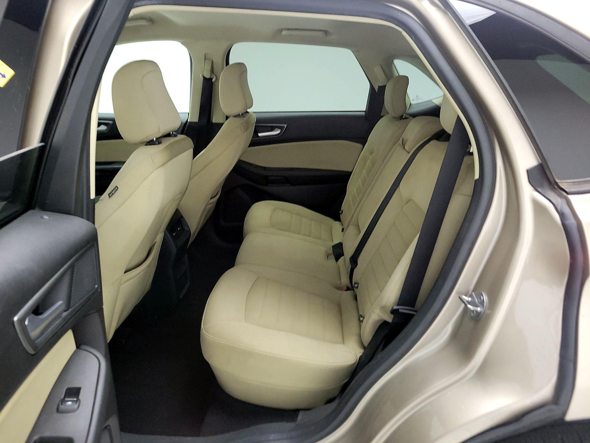 Thumbnail: 2020 Ford Edge - 18