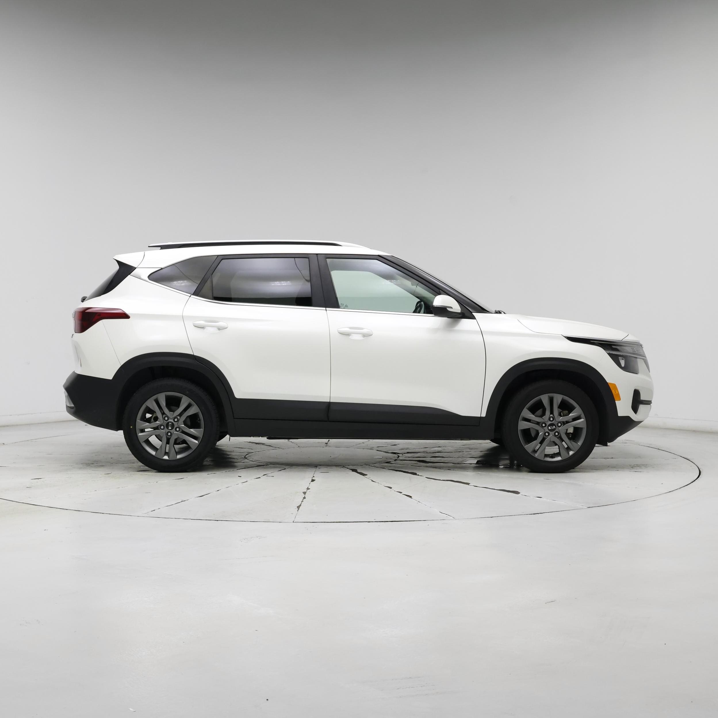 Thumbnail: 2021 Kia Seltos - 7