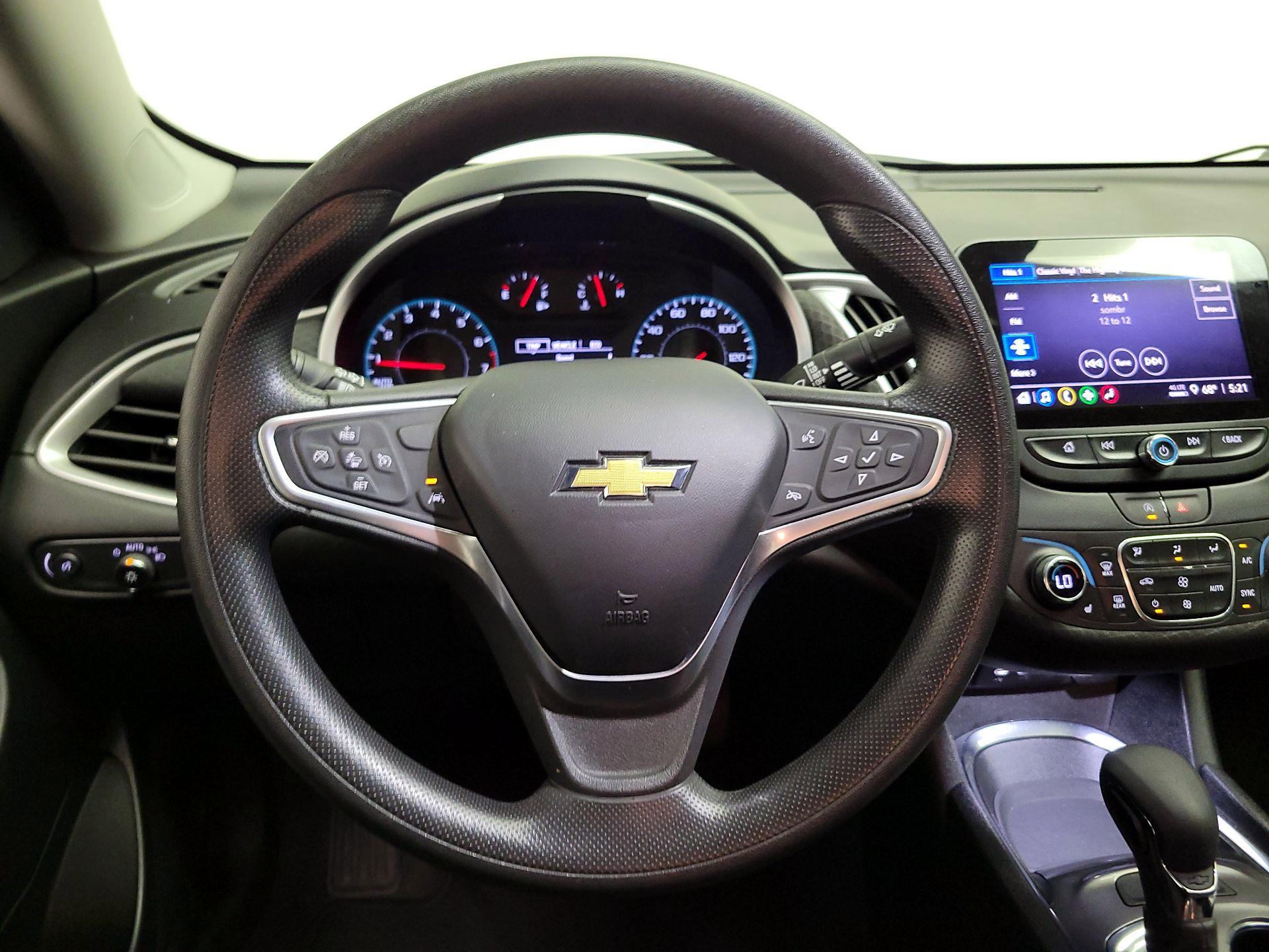 Thumbnail: 2023 Chevrolet Malibu - 10