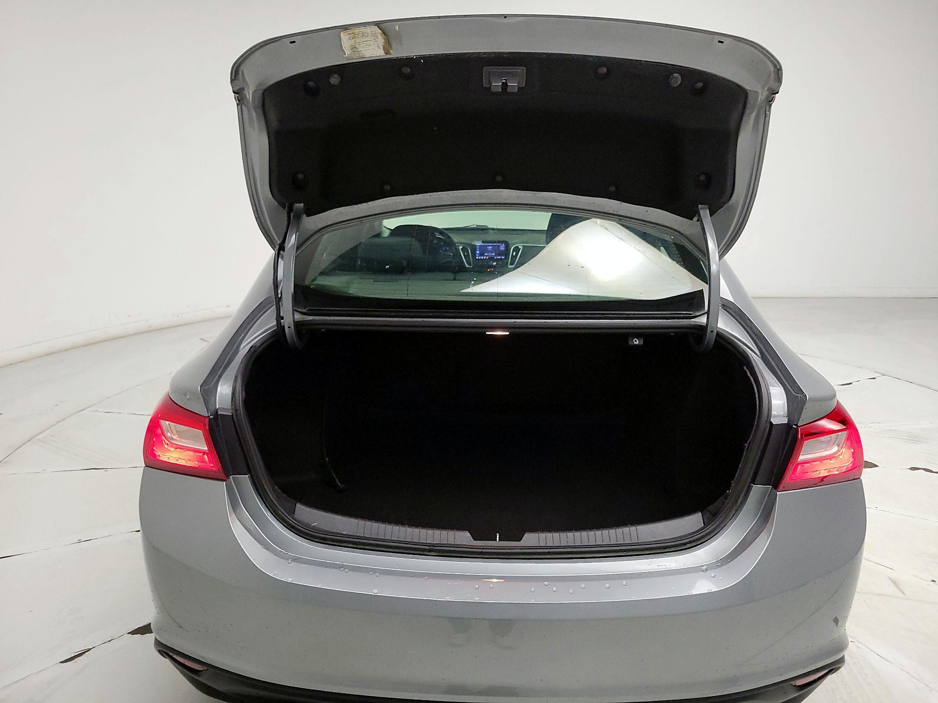 Thumbnail: 2023 Chevrolet Malibu - 19