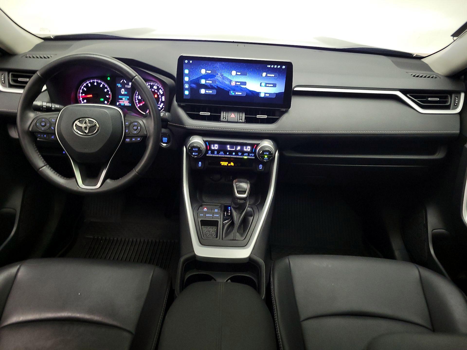 Thumbnail: 2021 Toyota RAV4 - 9