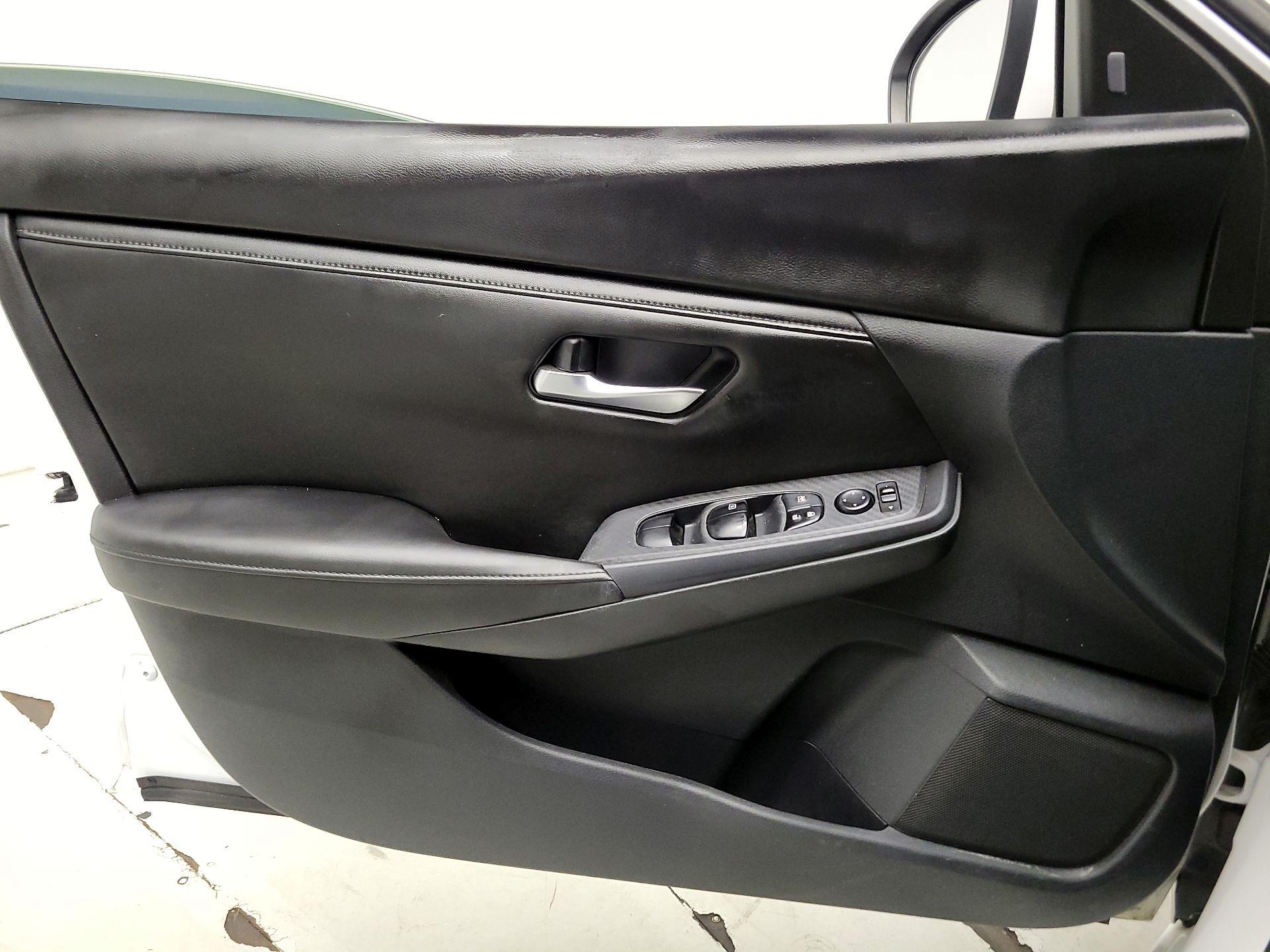 Thumbnail: 2021 Nissan Sentra - 12