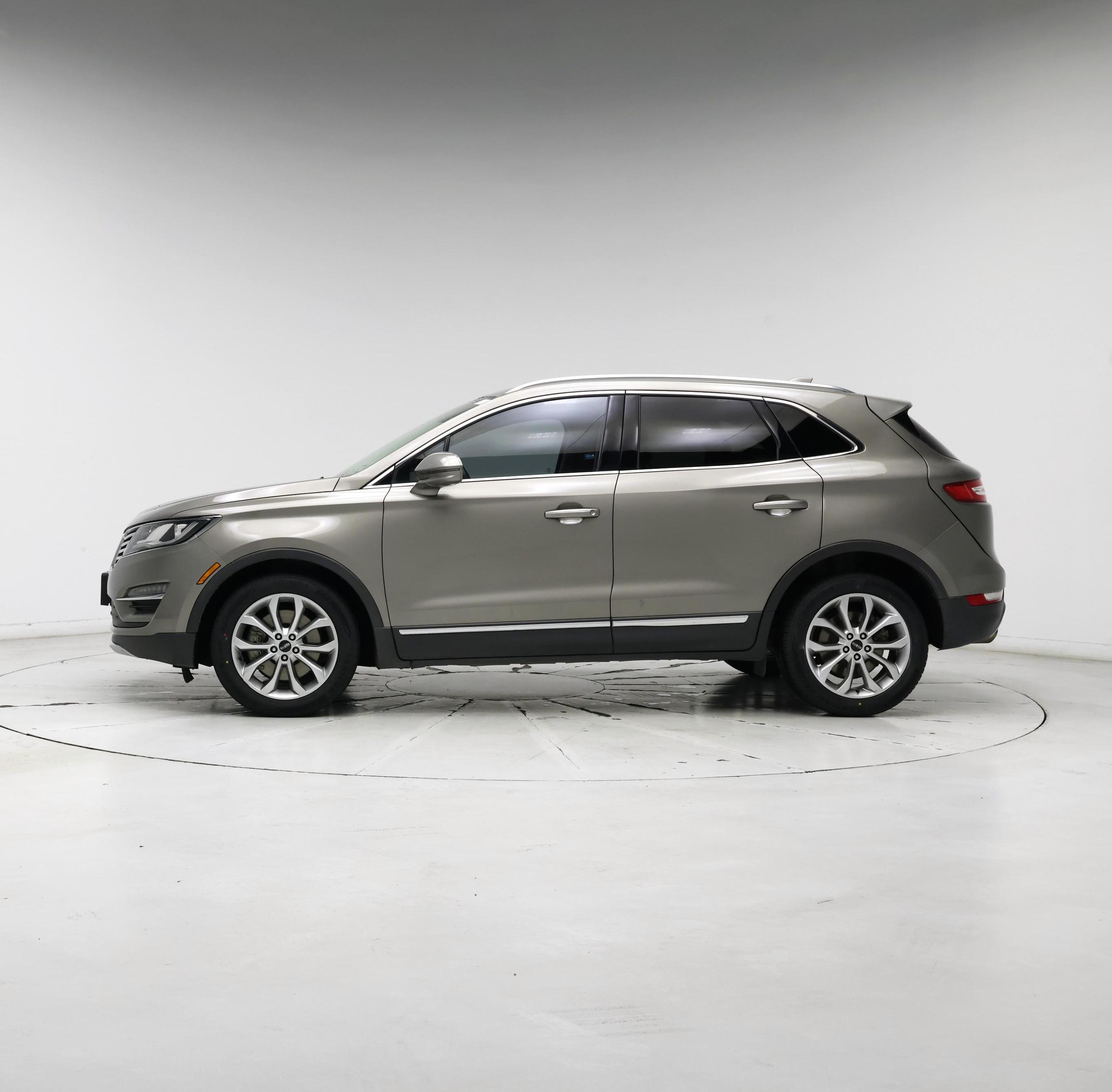 Thumbnail: 2017 Lincoln MKC - 3
