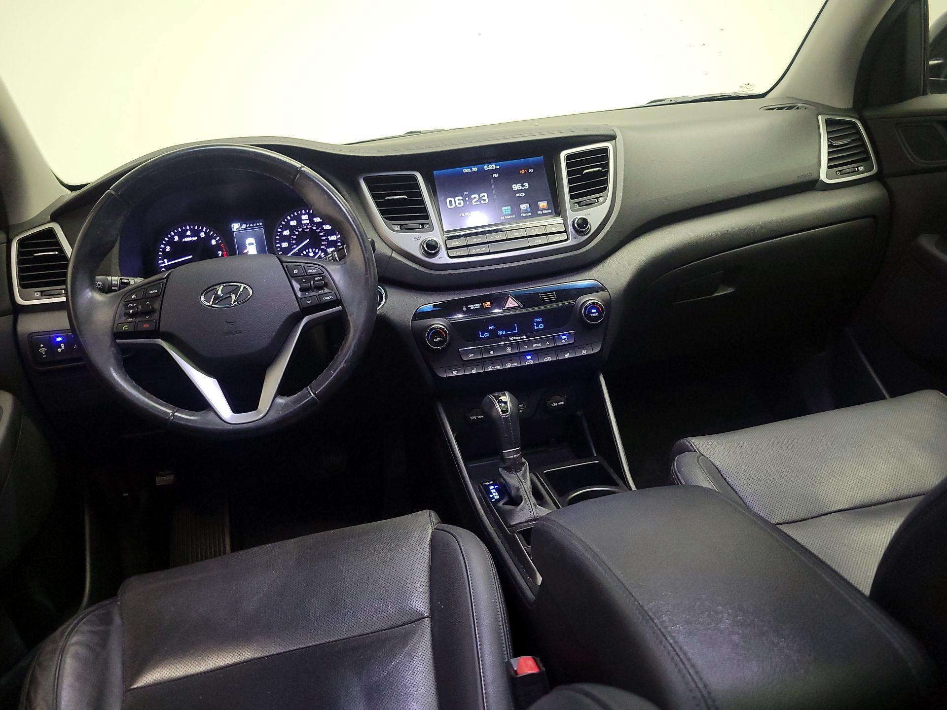 Thumbnail: 2016 Hyundai Tucson - 9