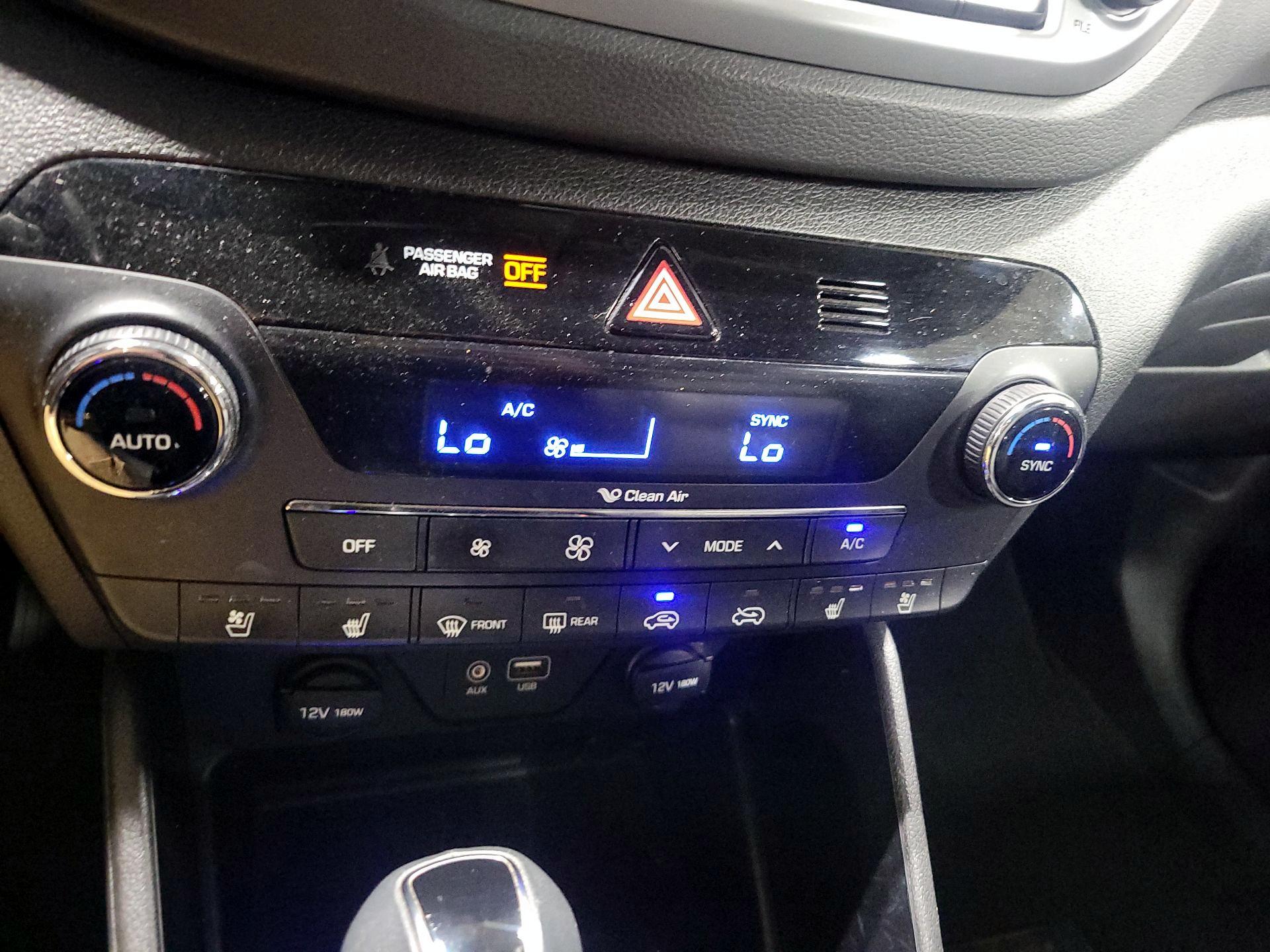 Thumbnail: 2016 Hyundai Tucson - 16