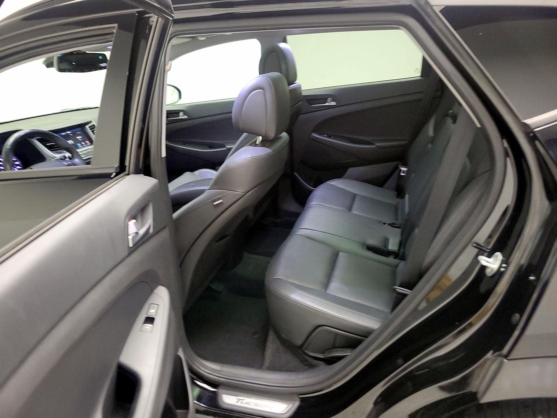 Thumbnail: 2016 Hyundai Tucson - 20
