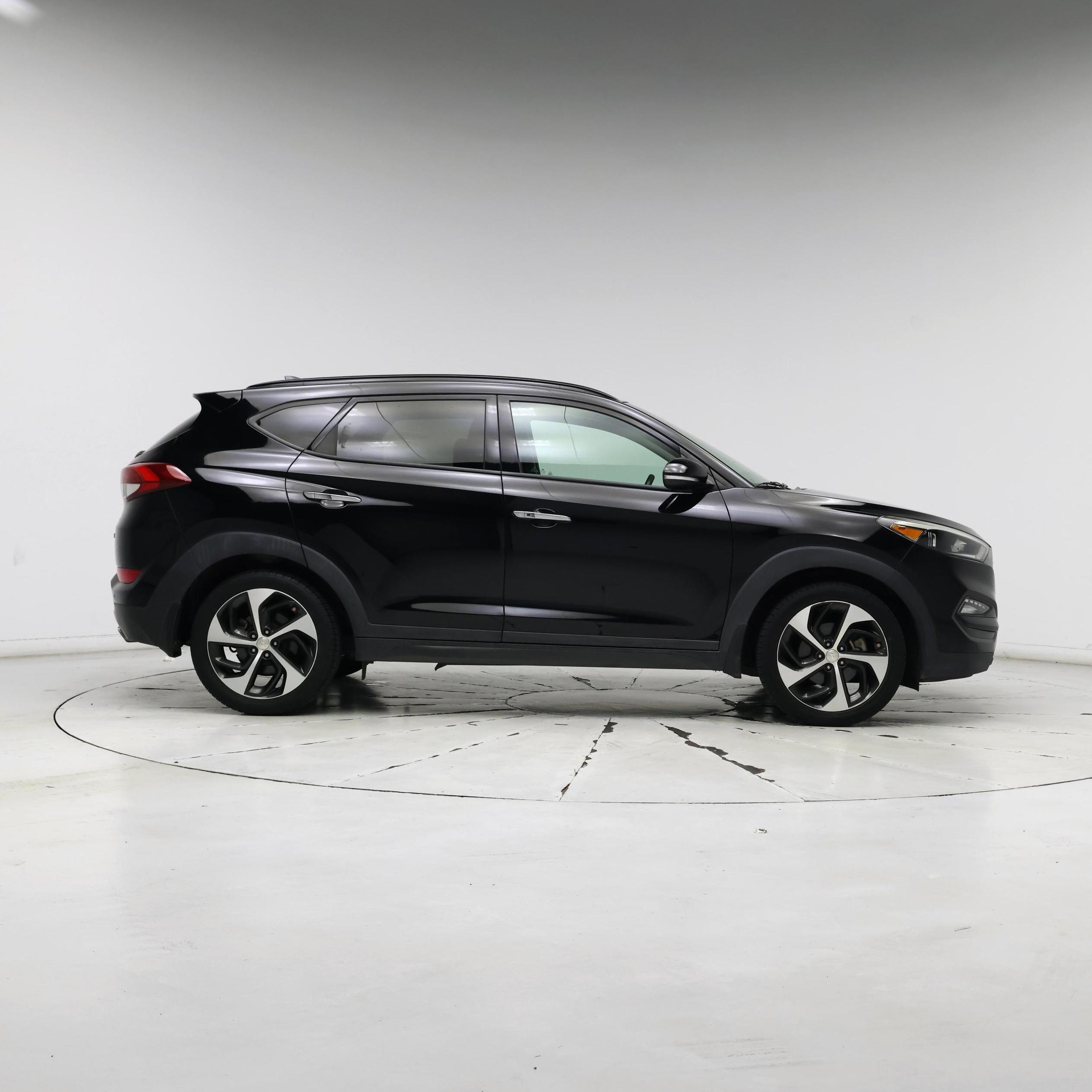 Thumbnail: 2016 Hyundai Tucson - 7