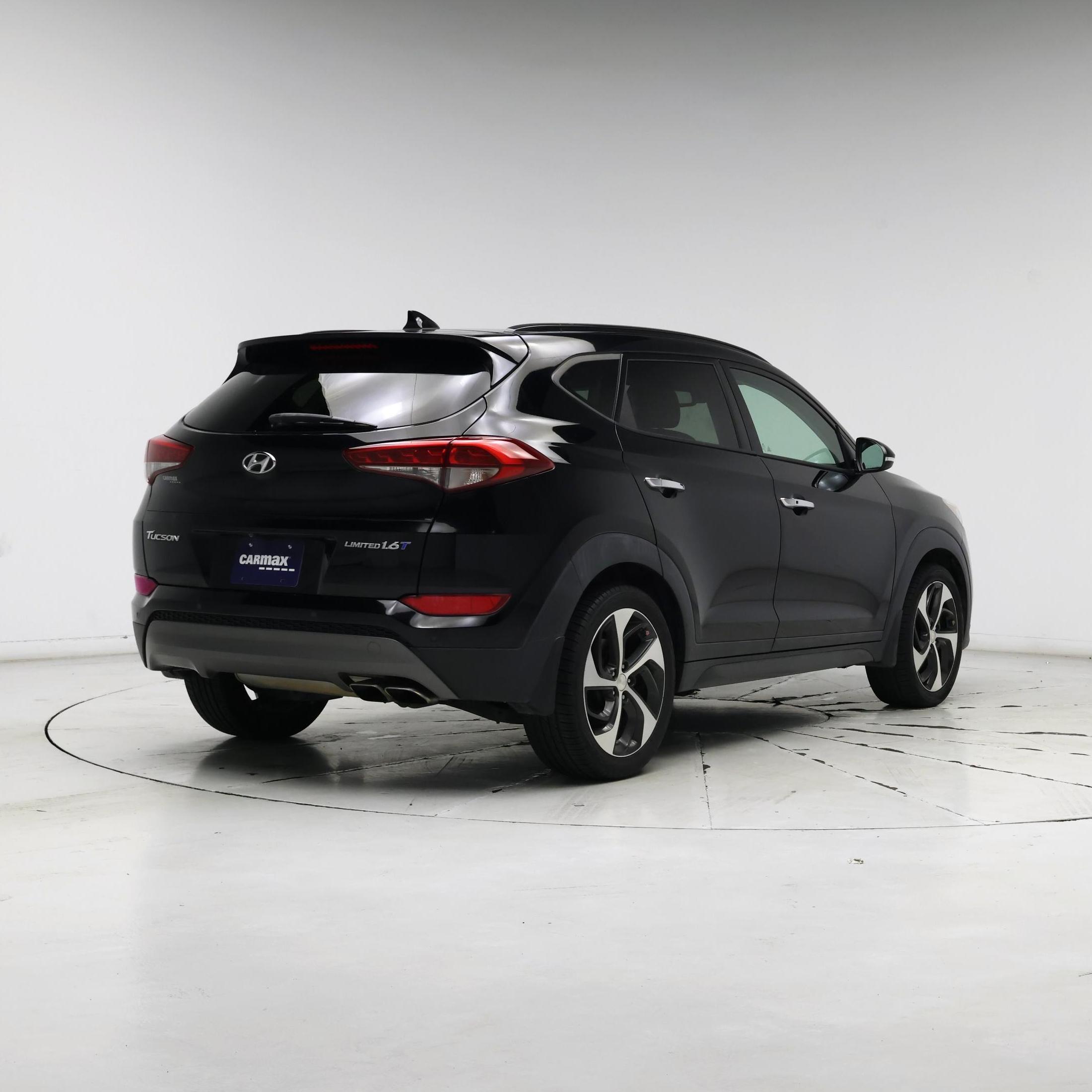Thumbnail: 2016 Hyundai Tucson - 8