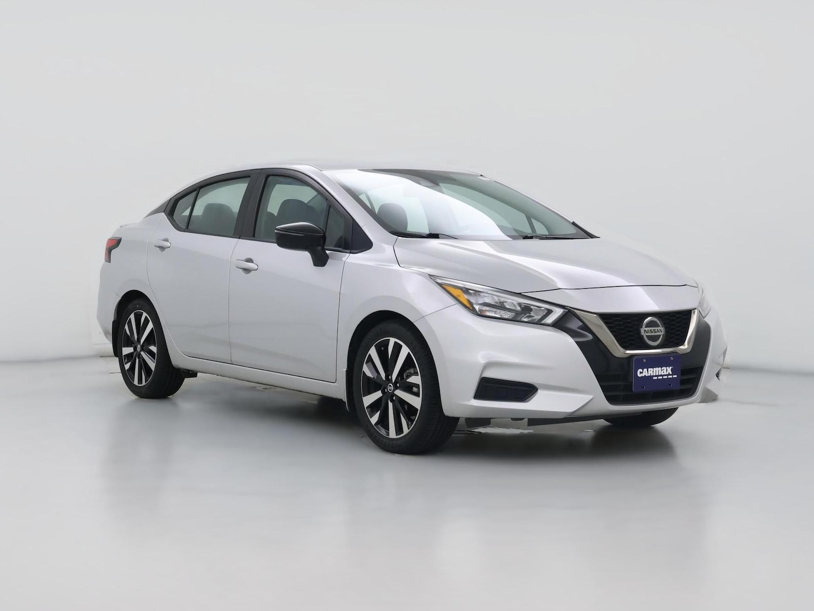2022 Nissan Versa Sedan SR