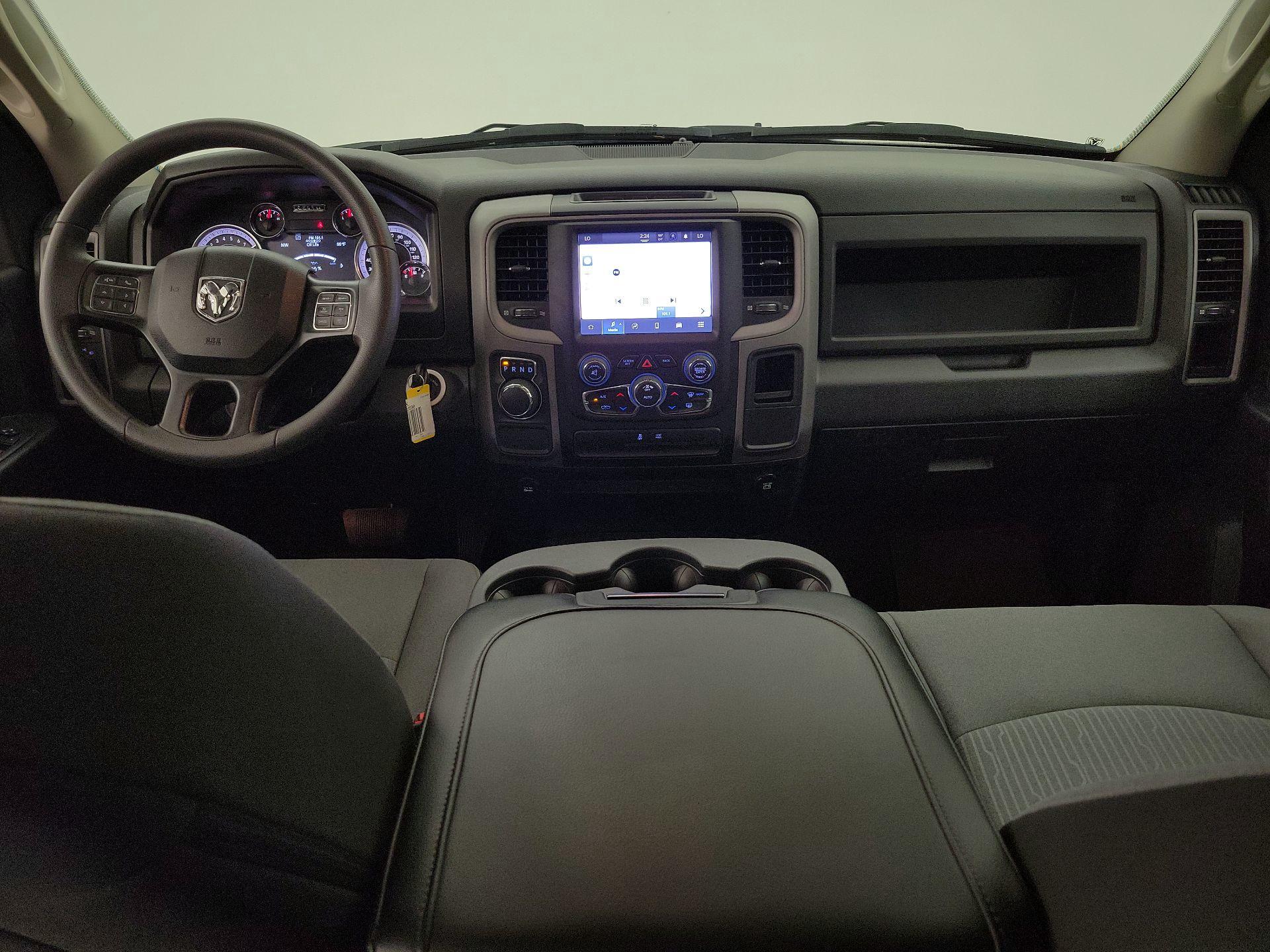 Thumbnail: 2024 RAM 1500 Classic - 9