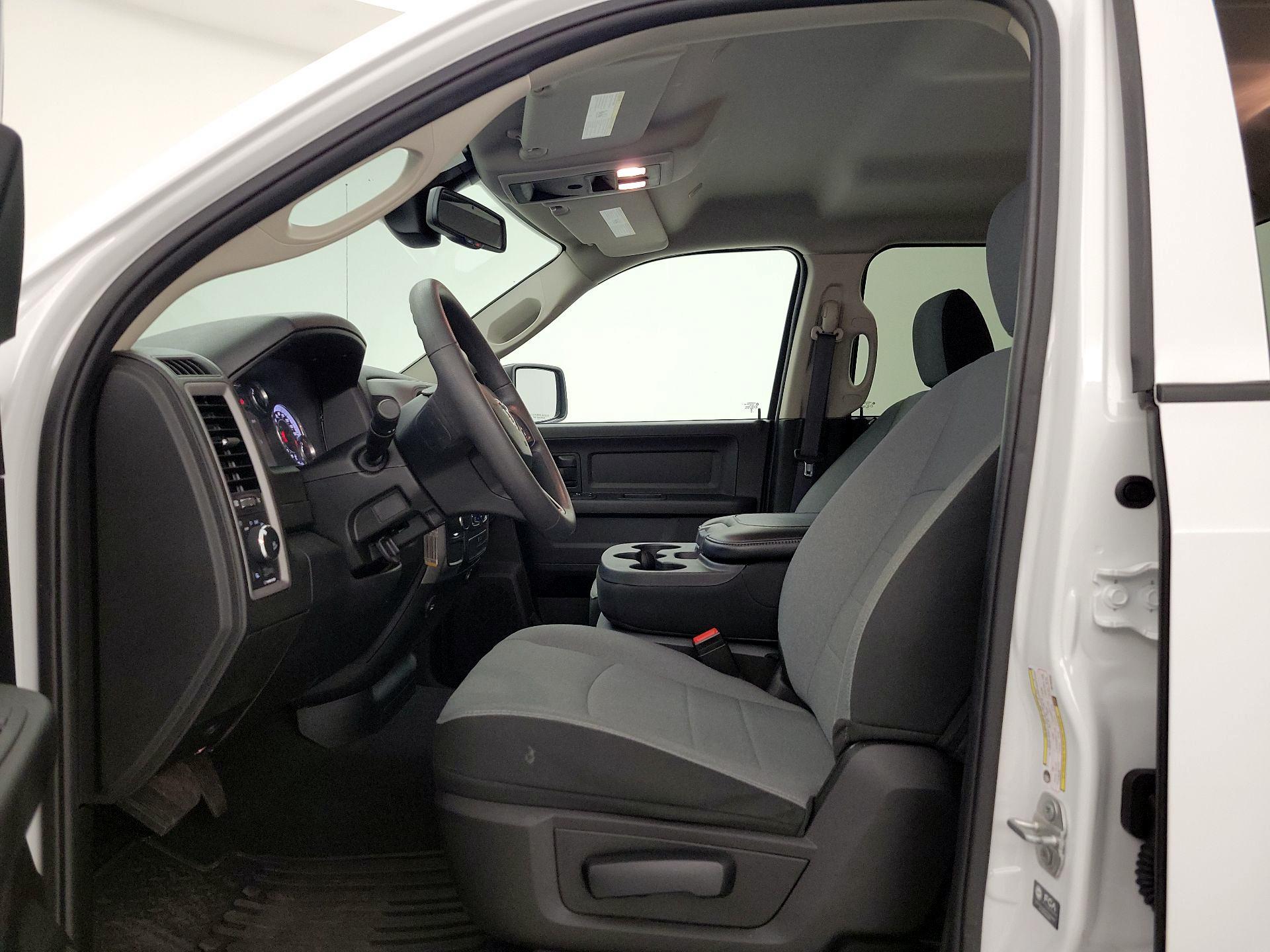 Thumbnail: 2024 RAM 1500 Classic - 11