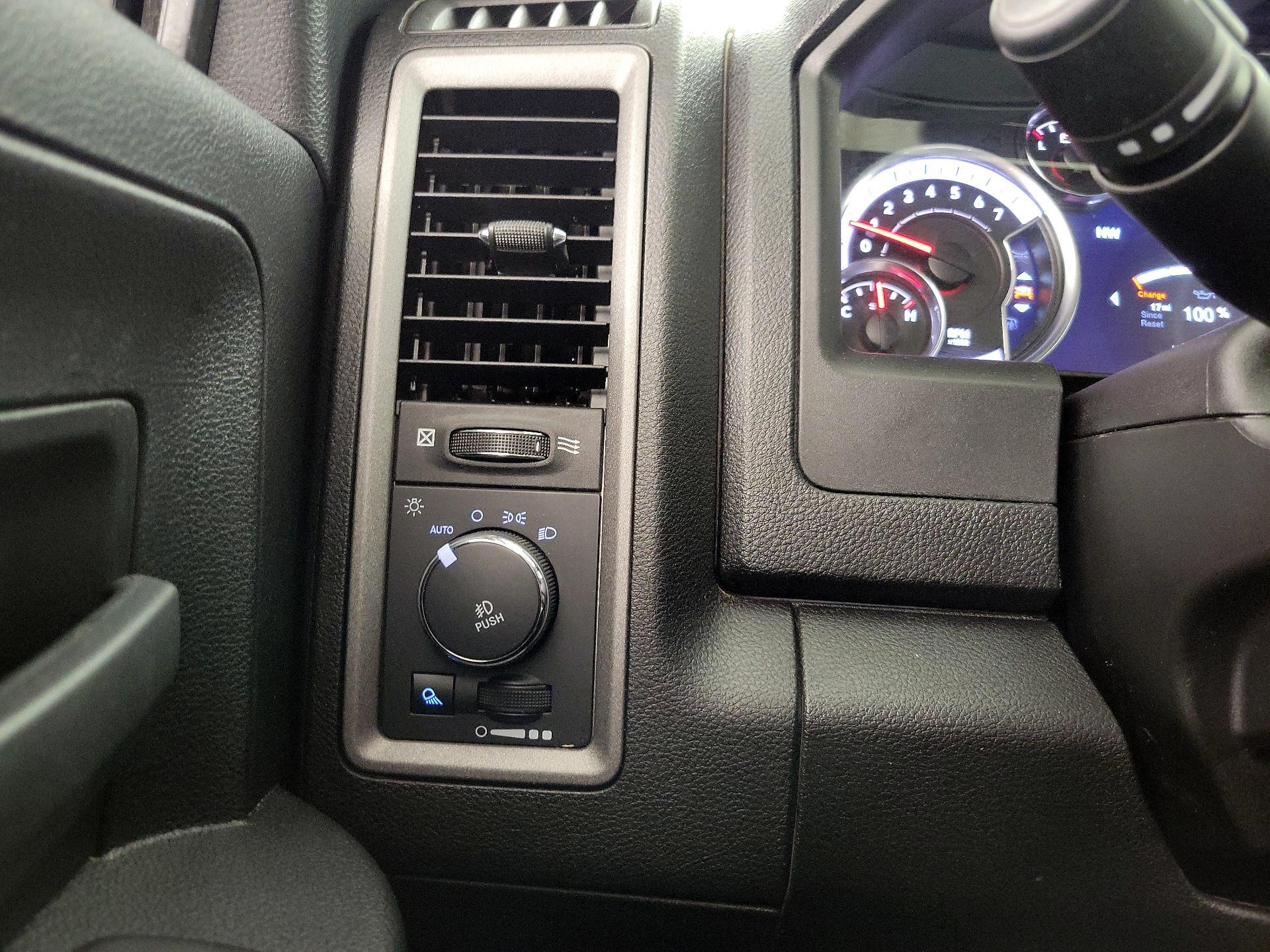 Thumbnail: 2024 RAM 1500 Classic - 13