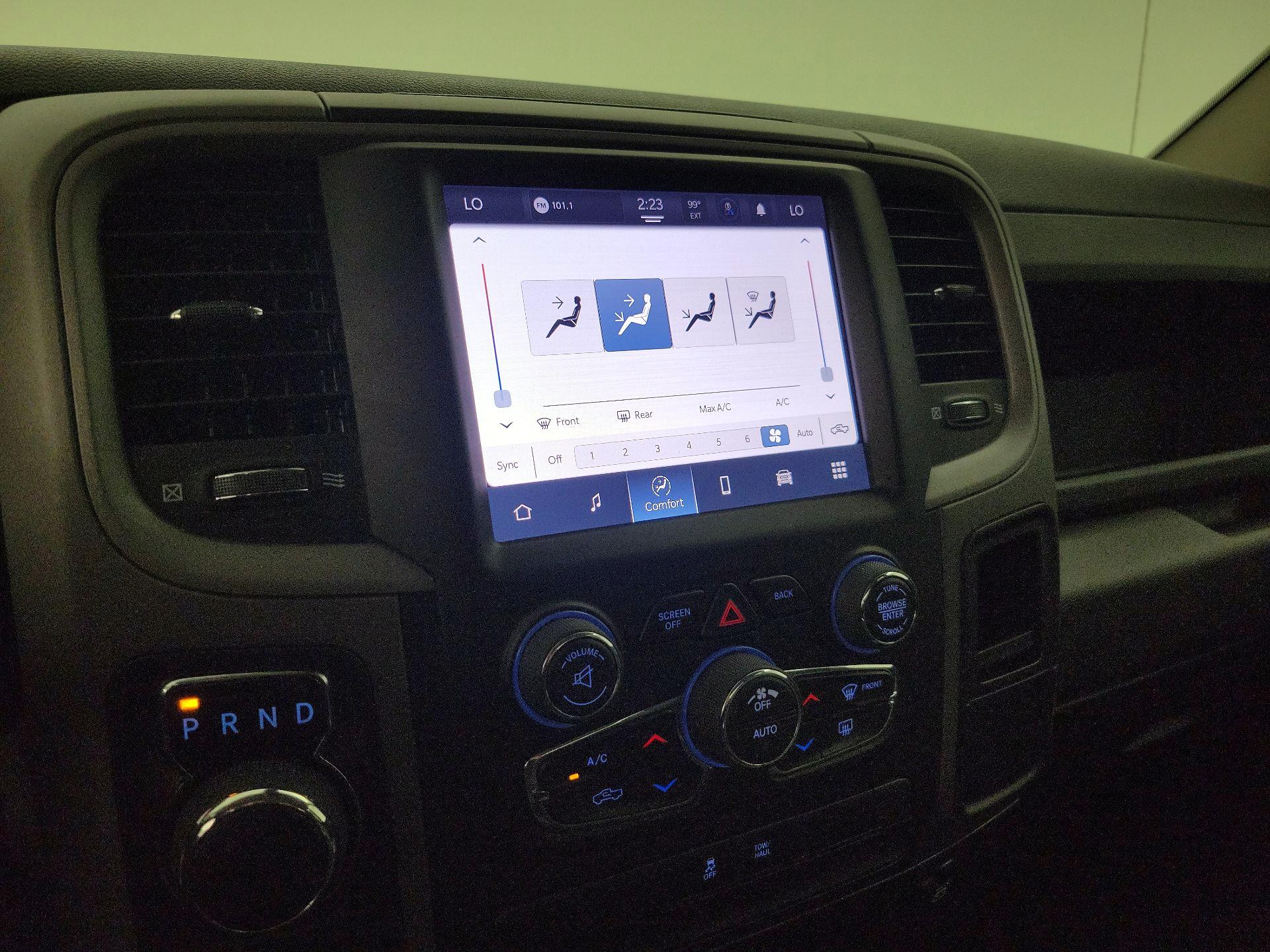 Thumbnail: 2024 RAM 1500 Classic - 16