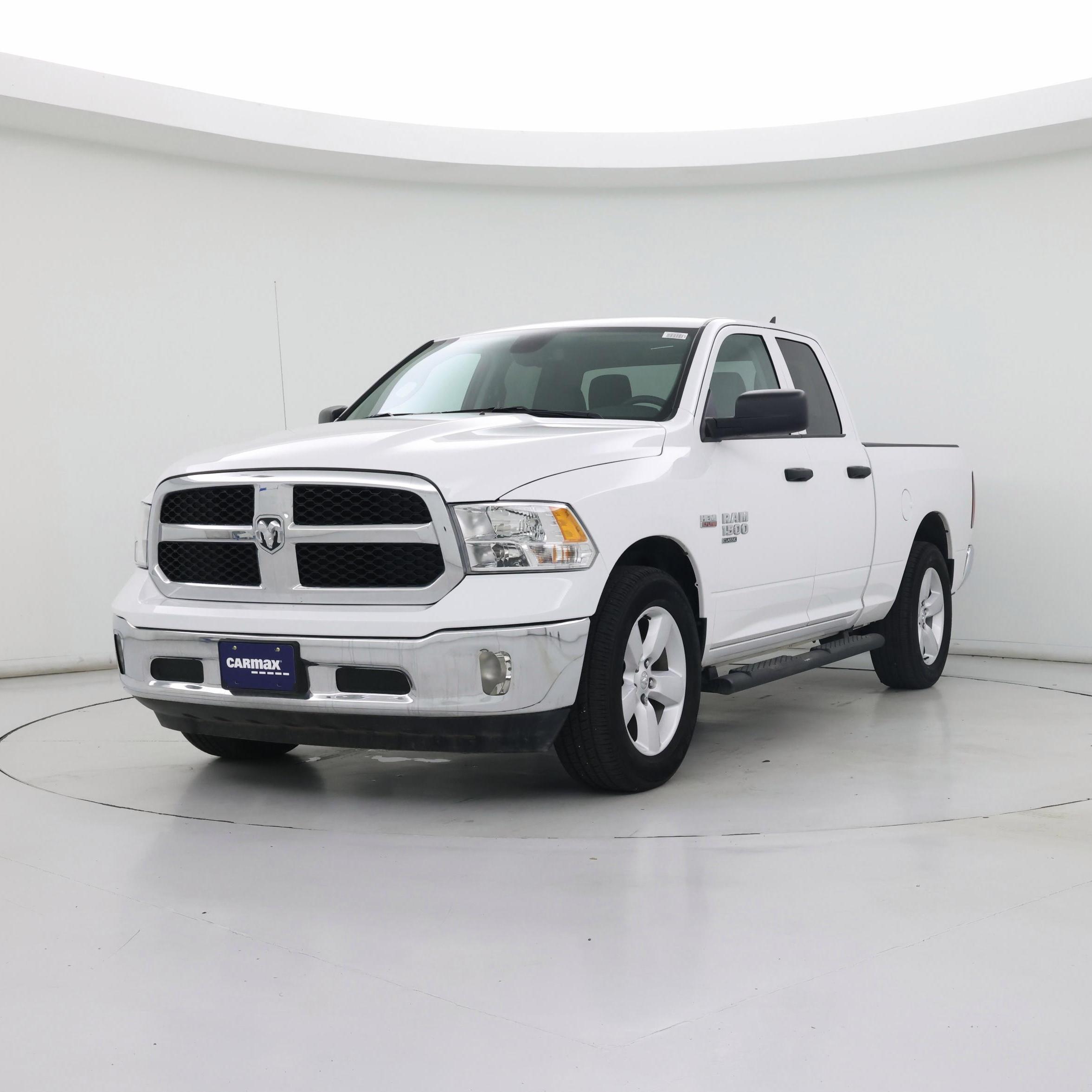 Thumbnail: 2024 RAM 1500 Classic - 4