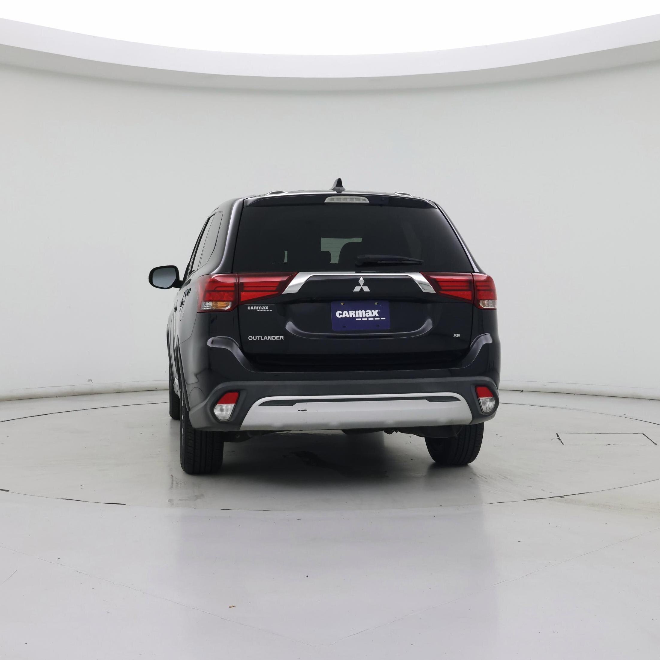 Thumbnail: 2020 Mitsubishi Outlander - 6