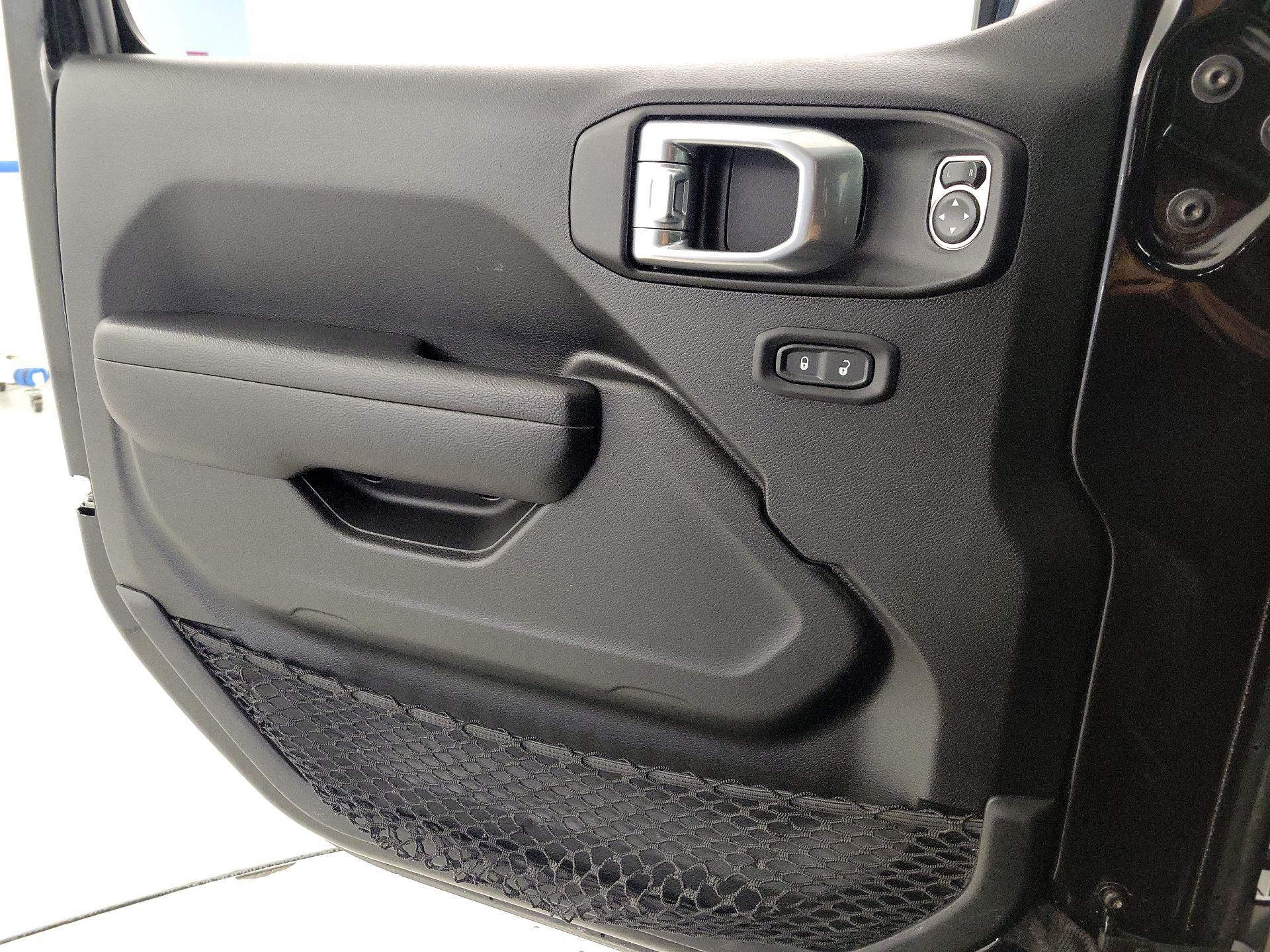 Thumbnail: 2023 Jeep Gladiator - 12