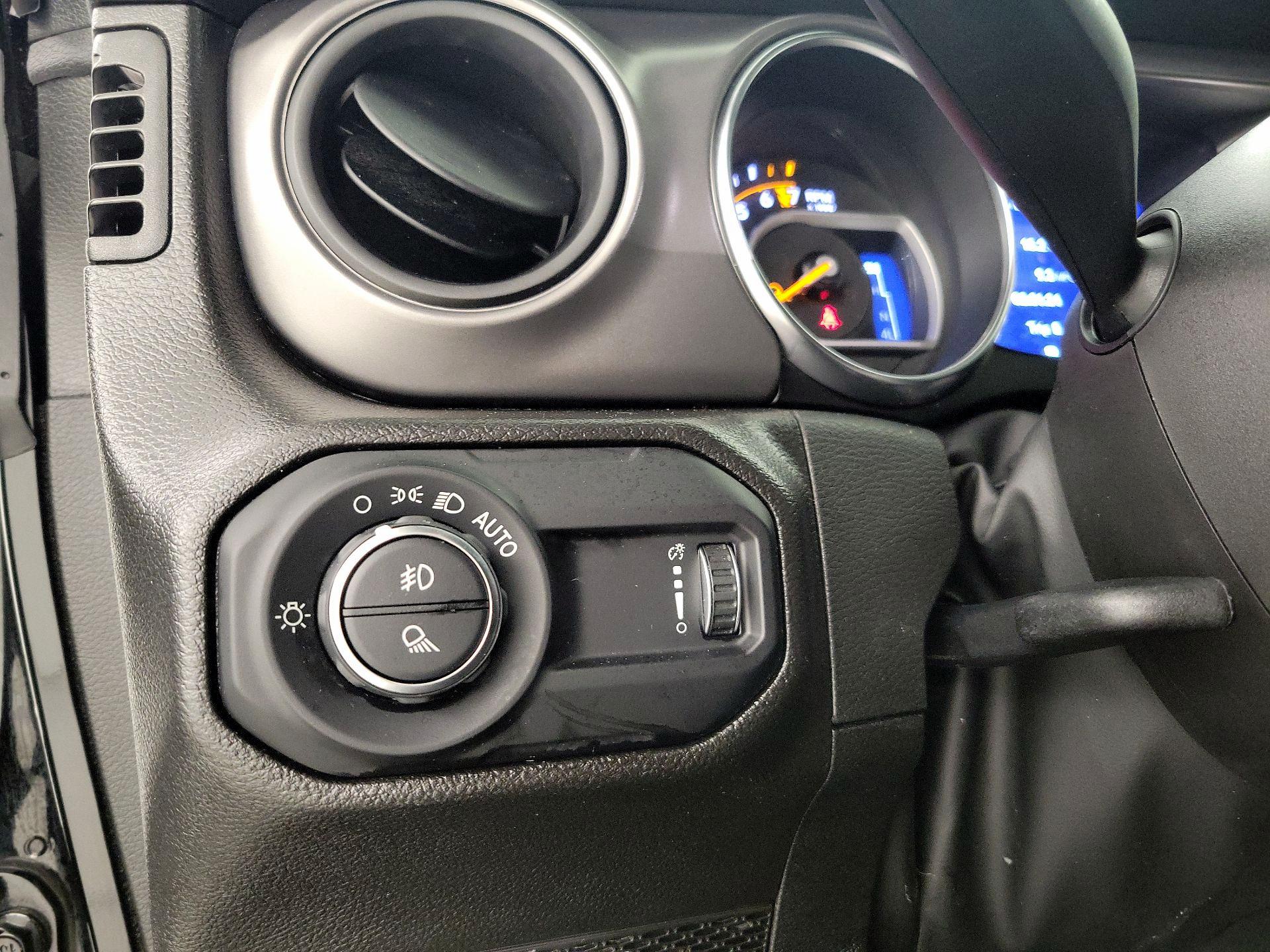 Thumbnail: 2023 Jeep Gladiator - 13