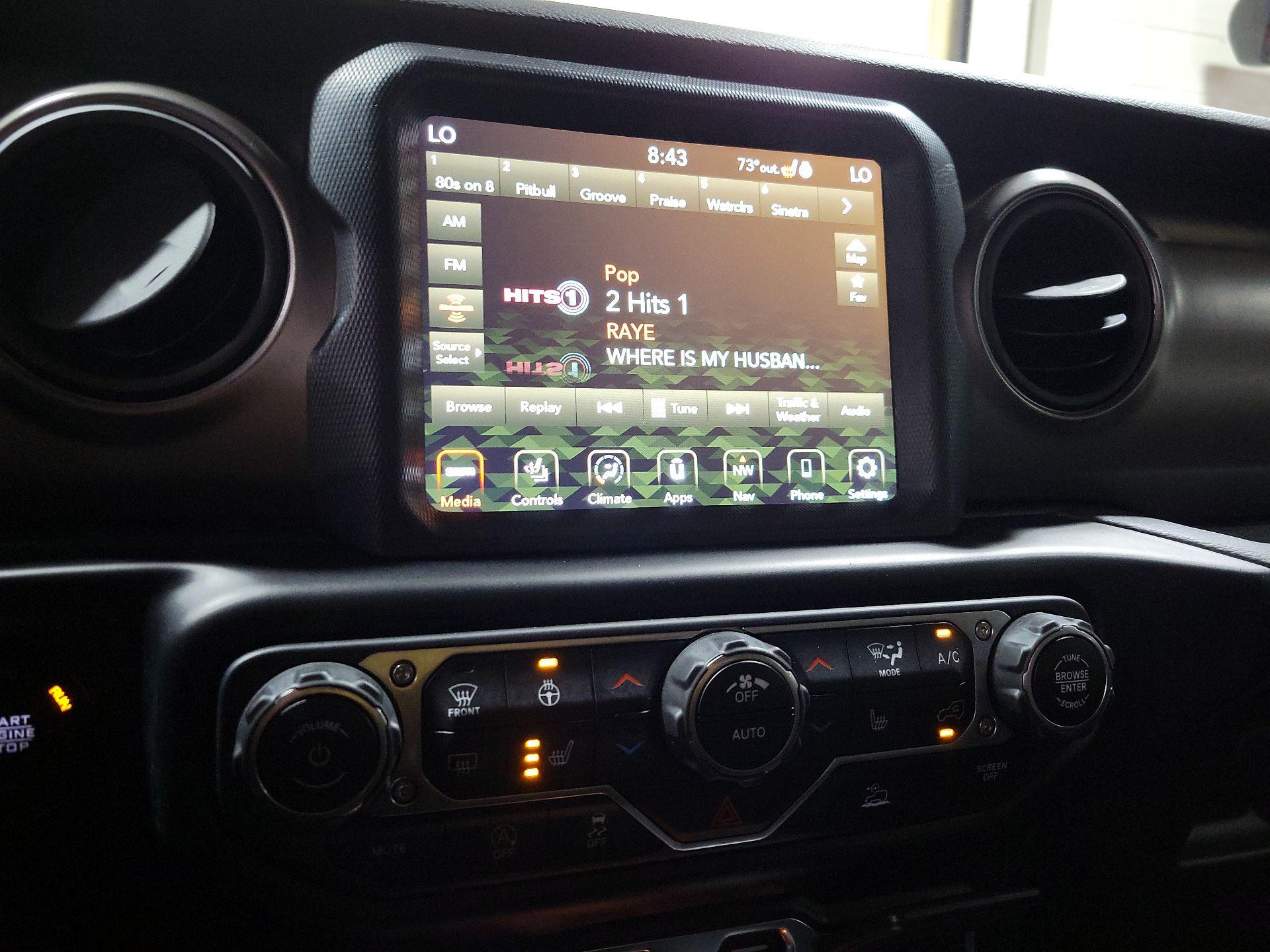 Thumbnail: 2023 Jeep Gladiator - 15