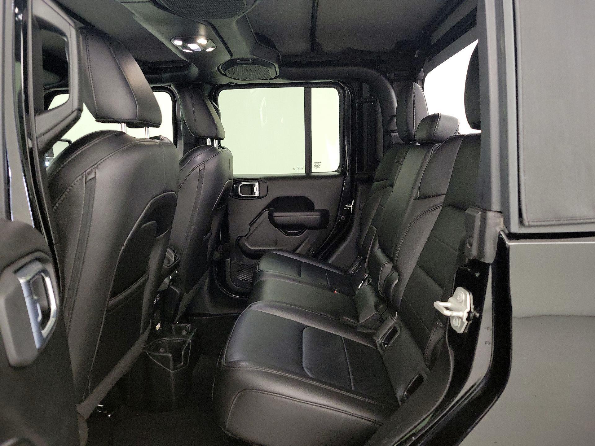 Thumbnail: 2023 Jeep Gladiator - 18