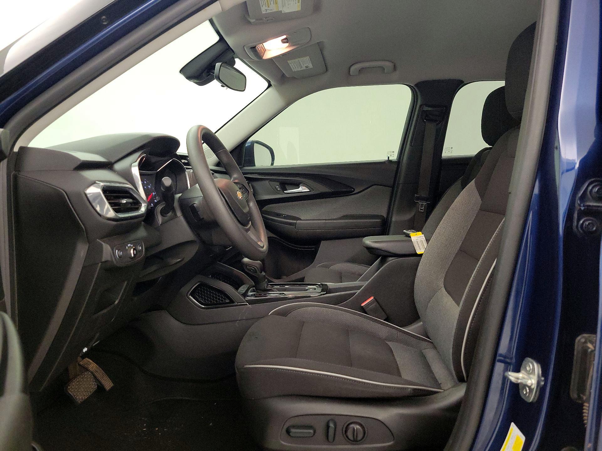 Thumbnail: 2023 Chevrolet TrailBlazer - 11