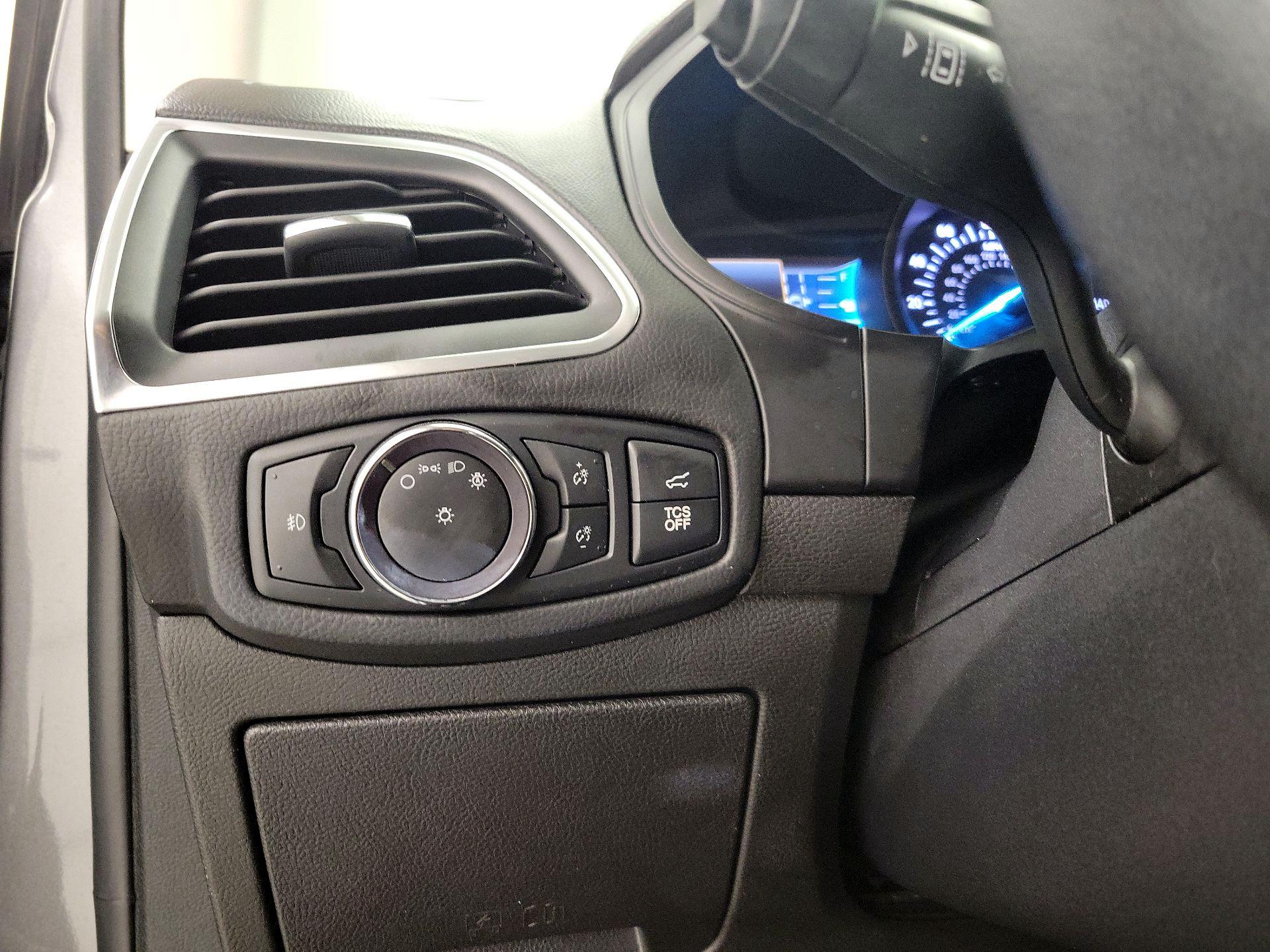 Thumbnail: 2022 Ford Edge - 13