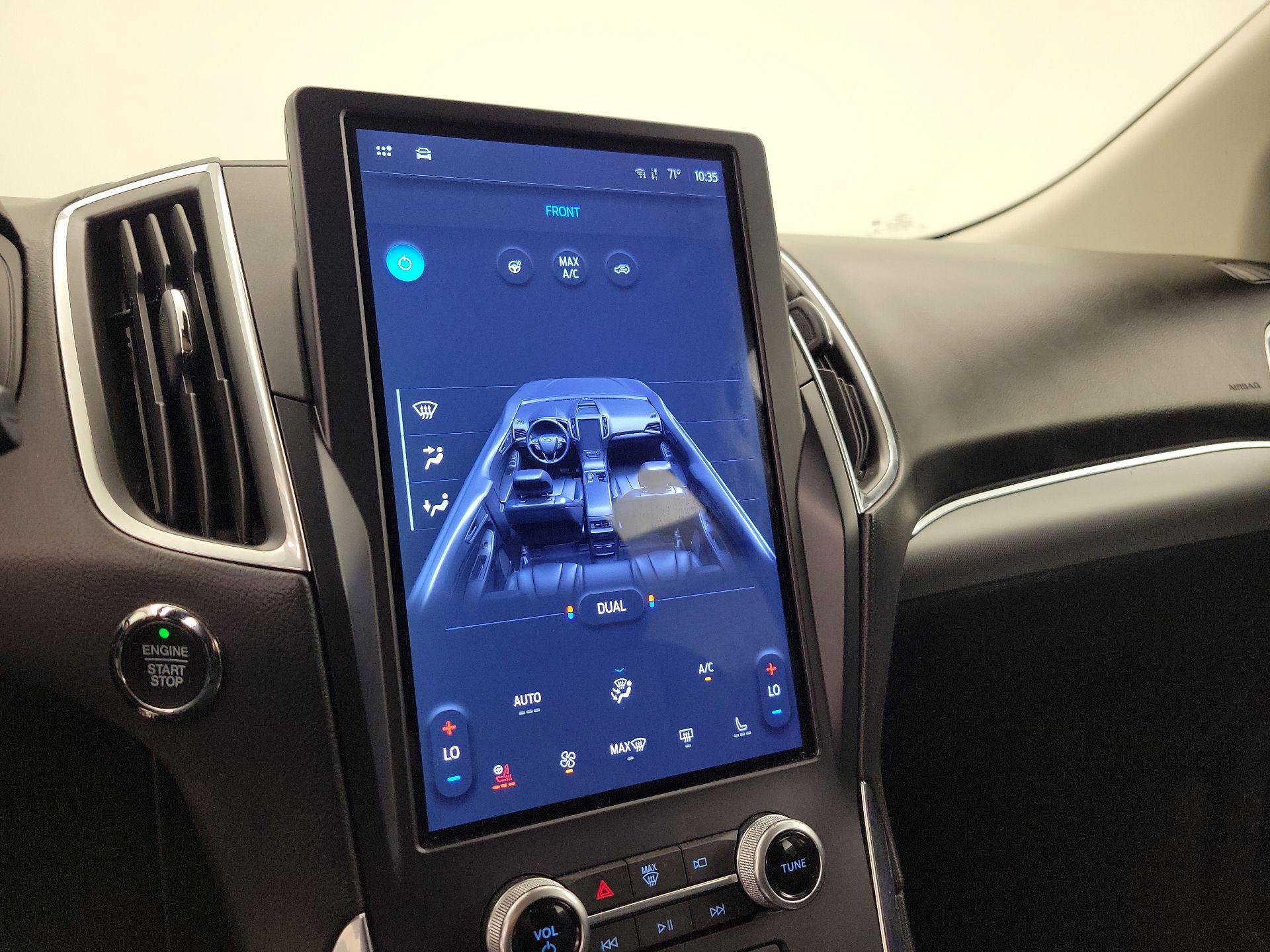 Thumbnail: 2022 Ford Edge - 16