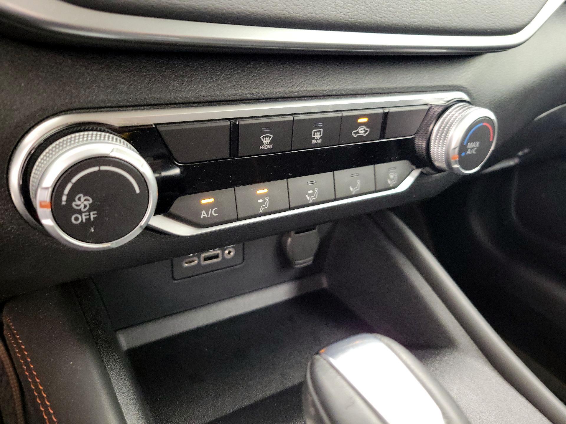 Thumbnail: 2020 Nissan Altima - 16