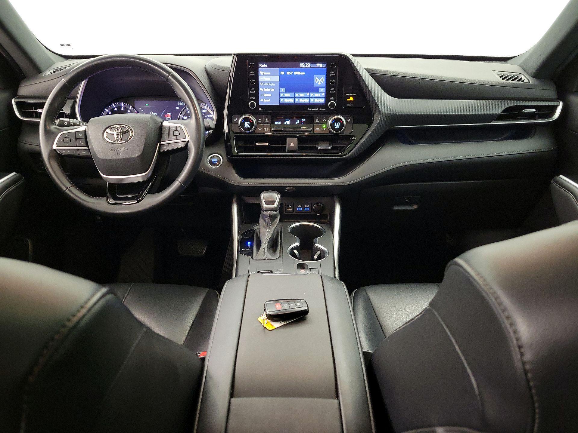 Thumbnail: 2022 Toyota Highlander - 9