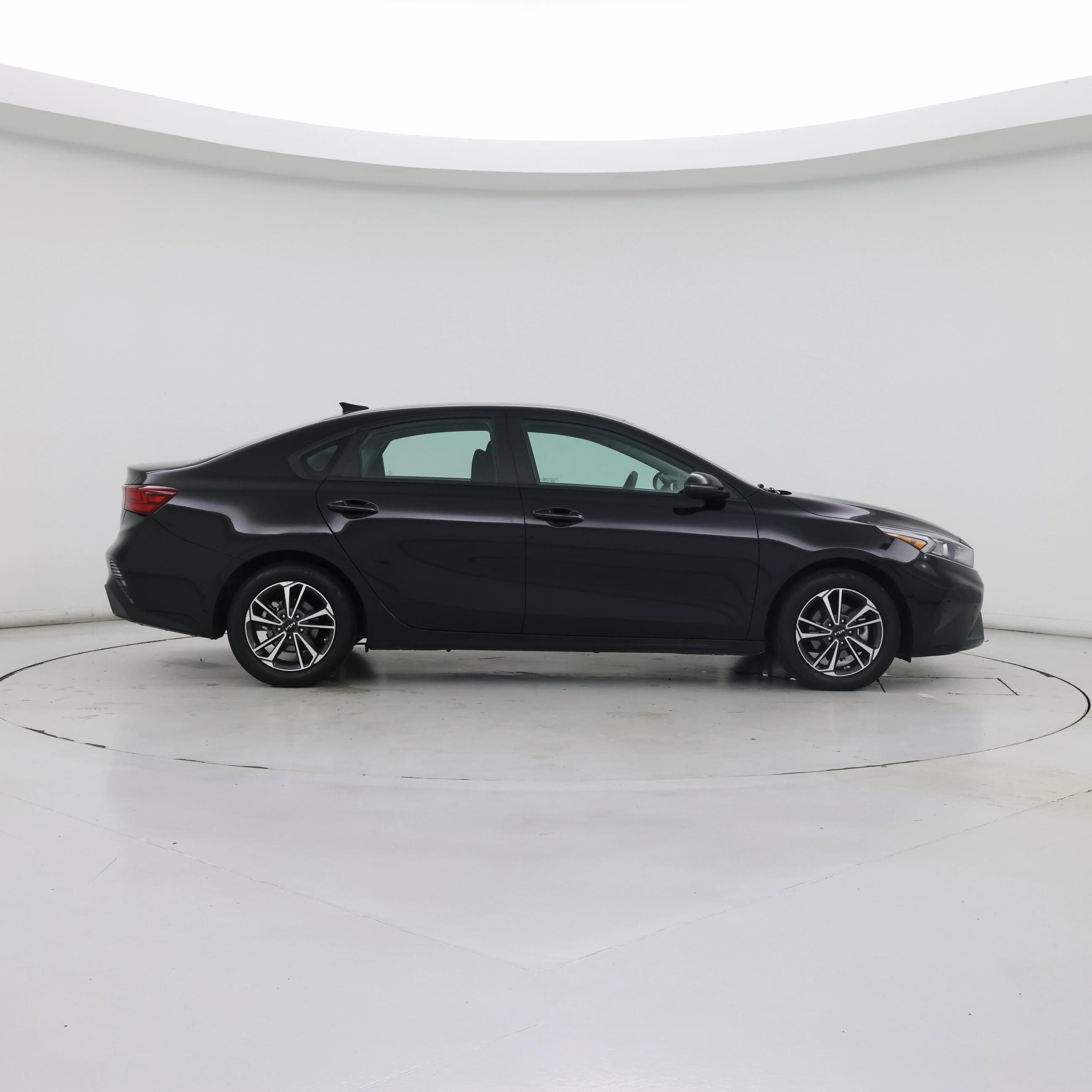 Thumbnail: 2024 Kia Forte - 7