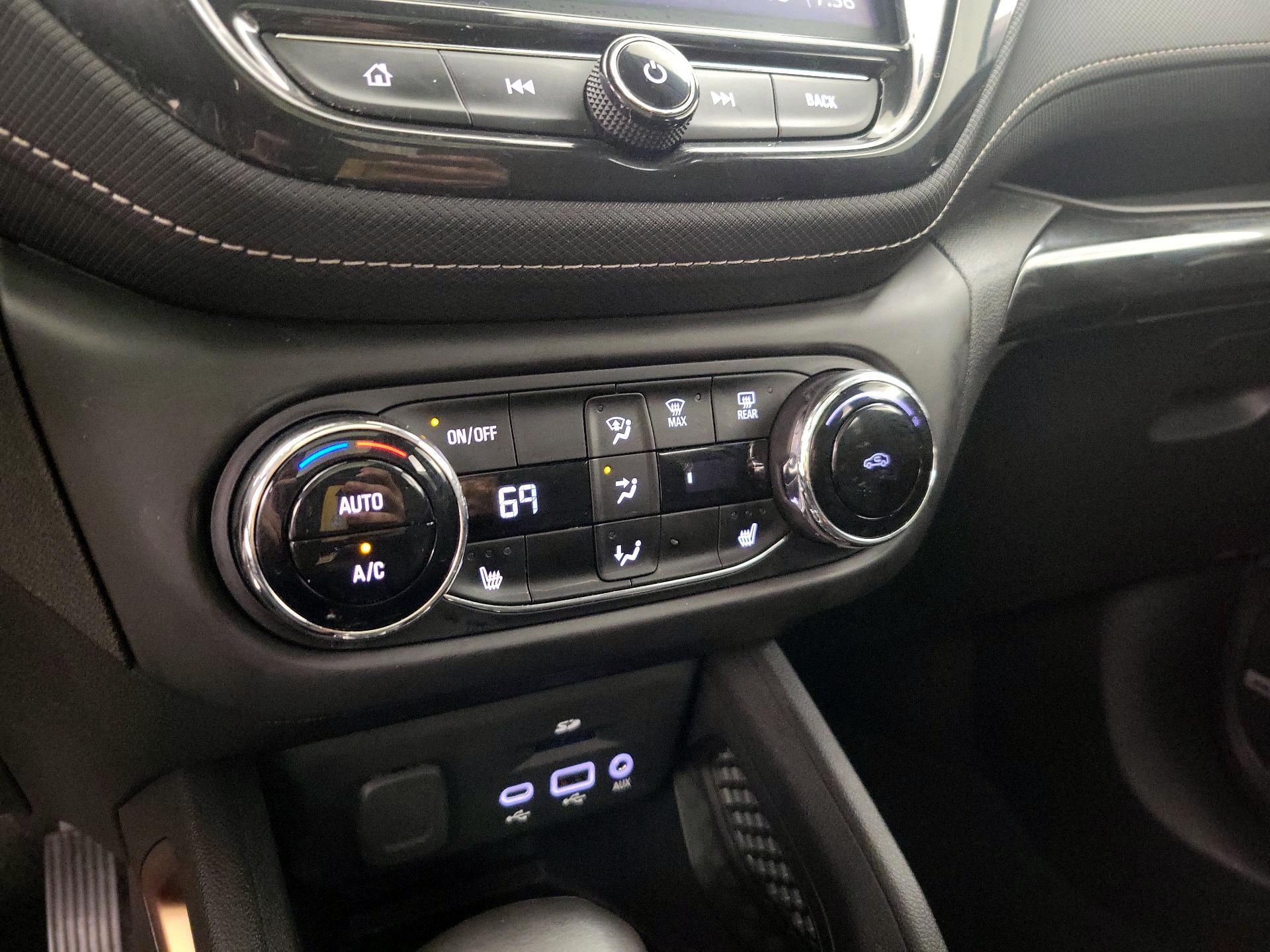 Thumbnail: 2022 Chevrolet TrailBlazer - 16