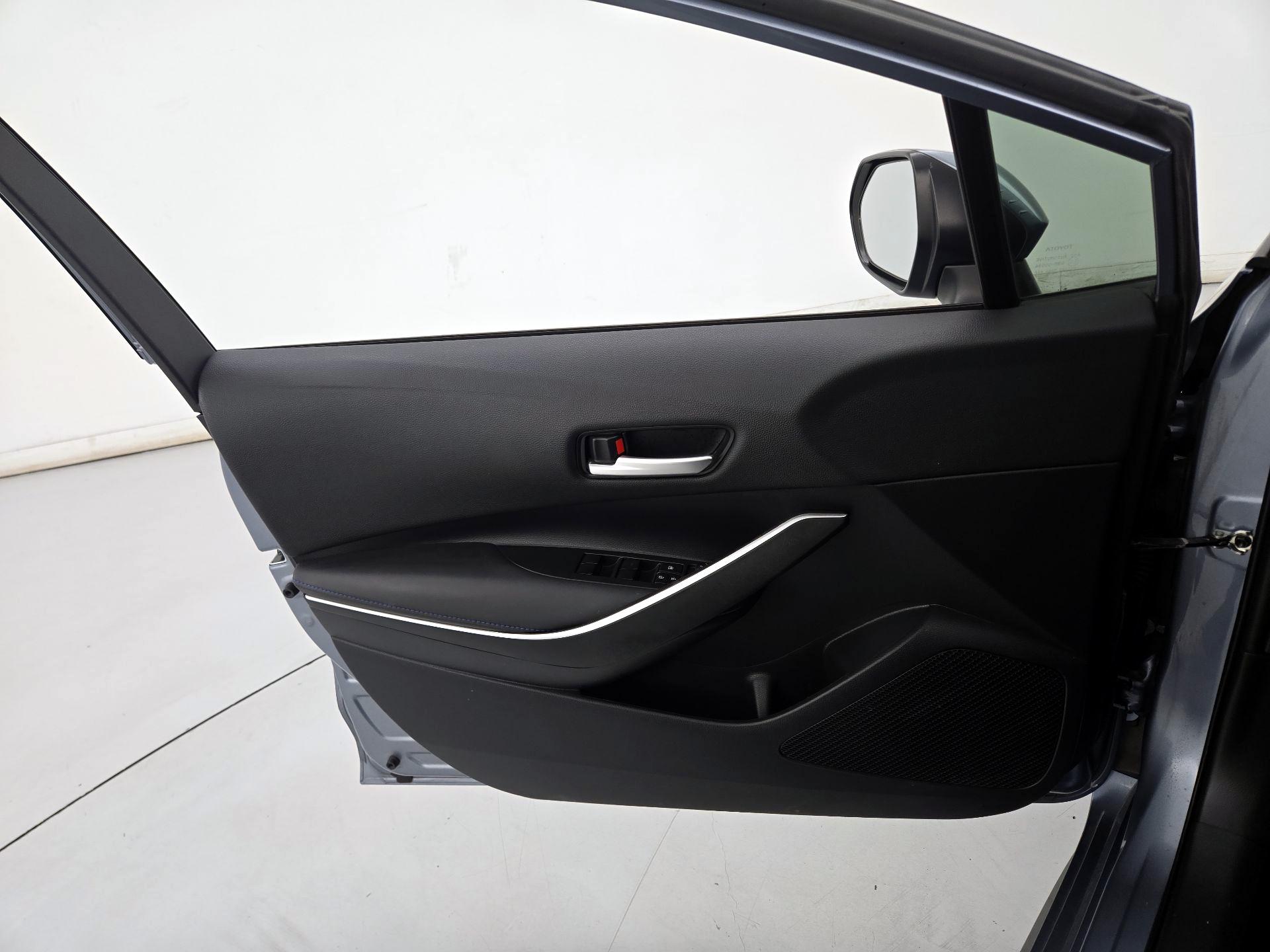 Thumbnail: 2022 Toyota Corolla - 12