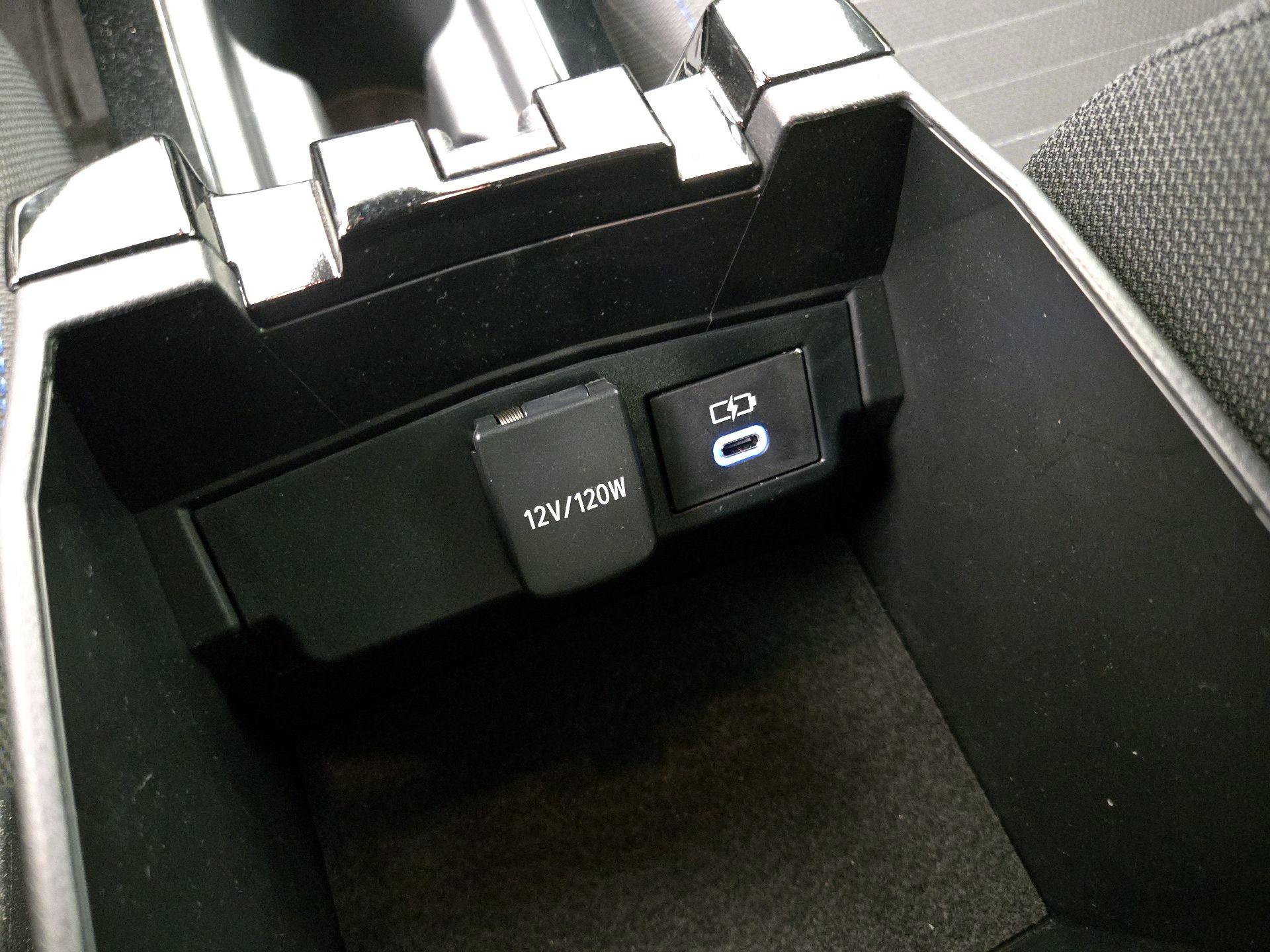 Thumbnail: 2022 Toyota Corolla - 18