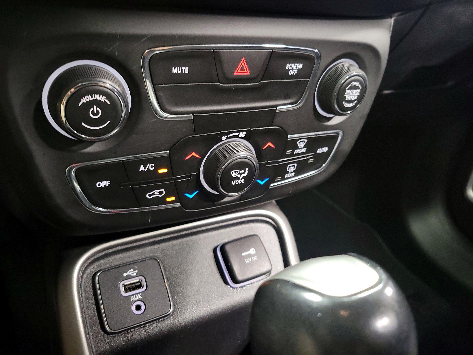 Thumbnail: 2017 Jeep Compass - 17