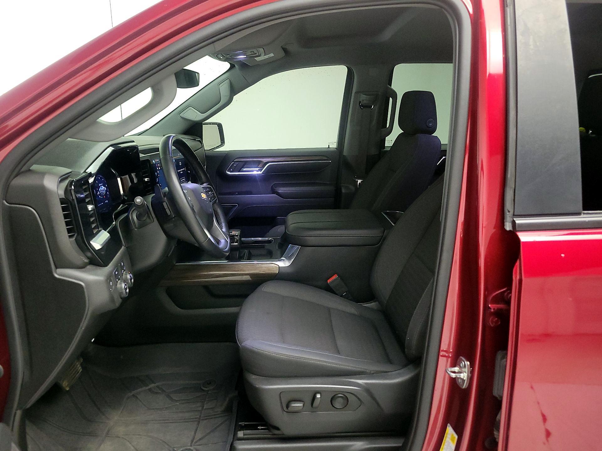 Thumbnail: 2023 Chevrolet Silverado 1500 - 11