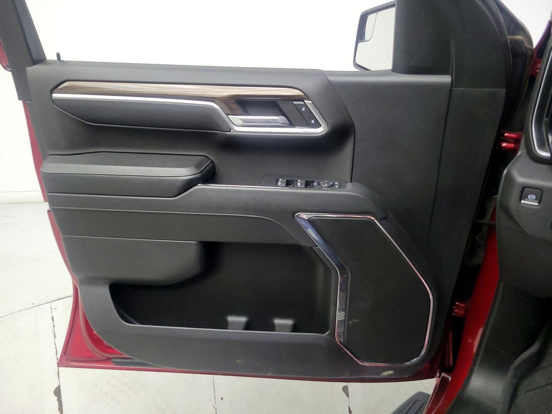 Thumbnail: 2023 Chevrolet Silverado 1500 - 12