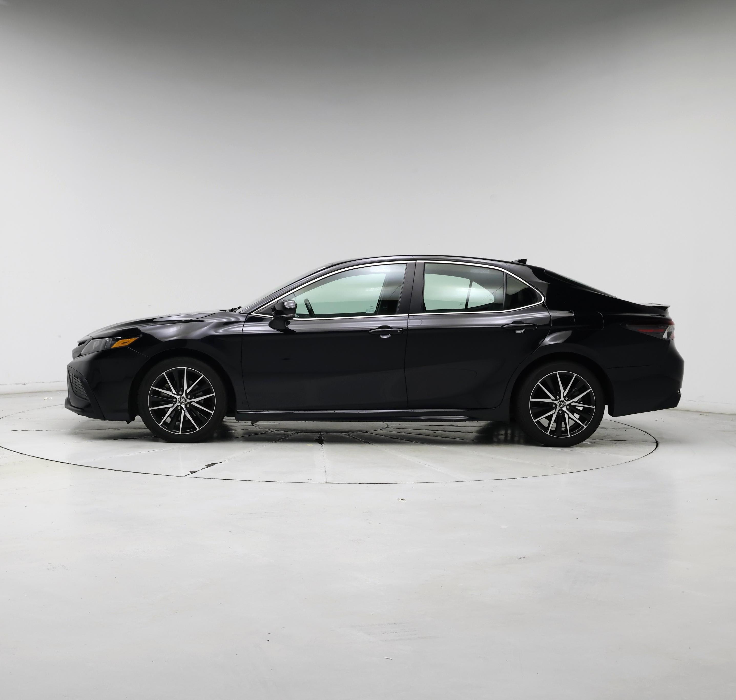 Thumbnail: 2023 Toyota Camry - 3