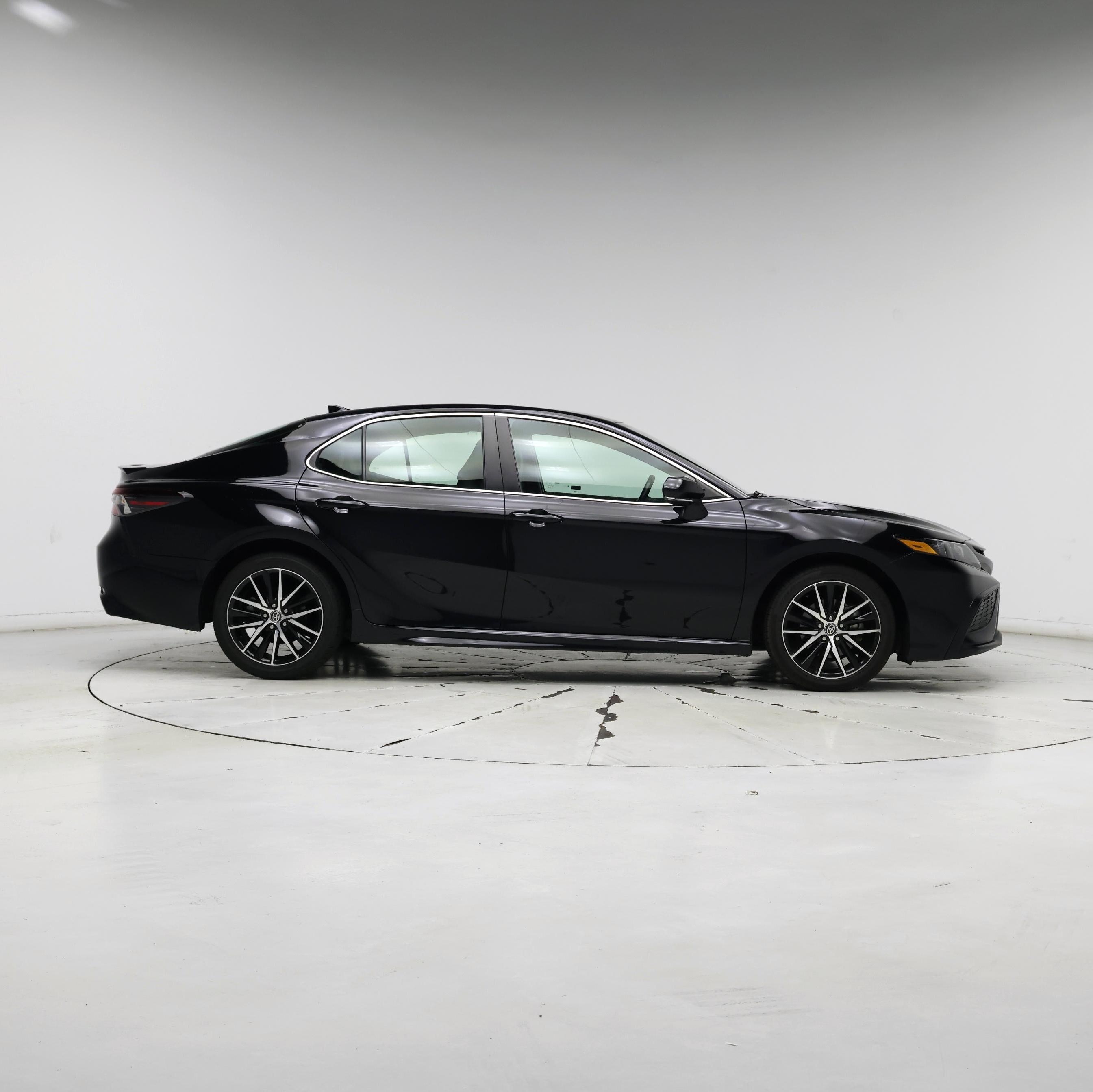 Thumbnail: 2023 Toyota Camry - 7