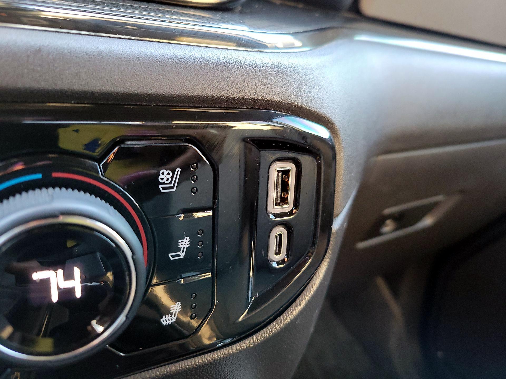 Thumbnail: 2024 Chevrolet Silverado 1500 - 19