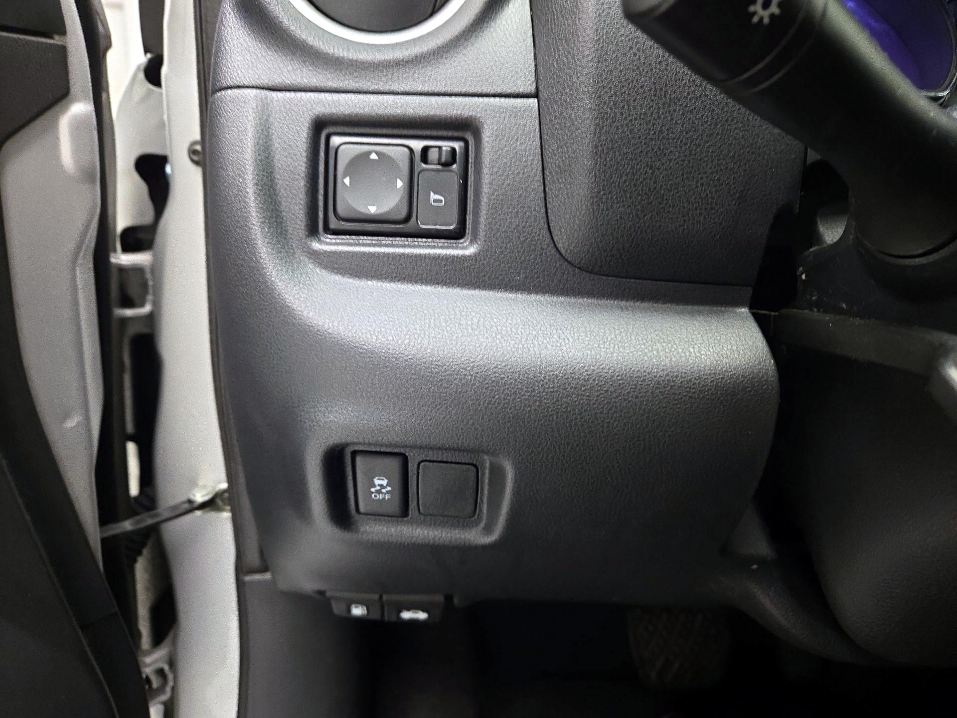 Thumbnail: 2017 Nissan Versa - 13