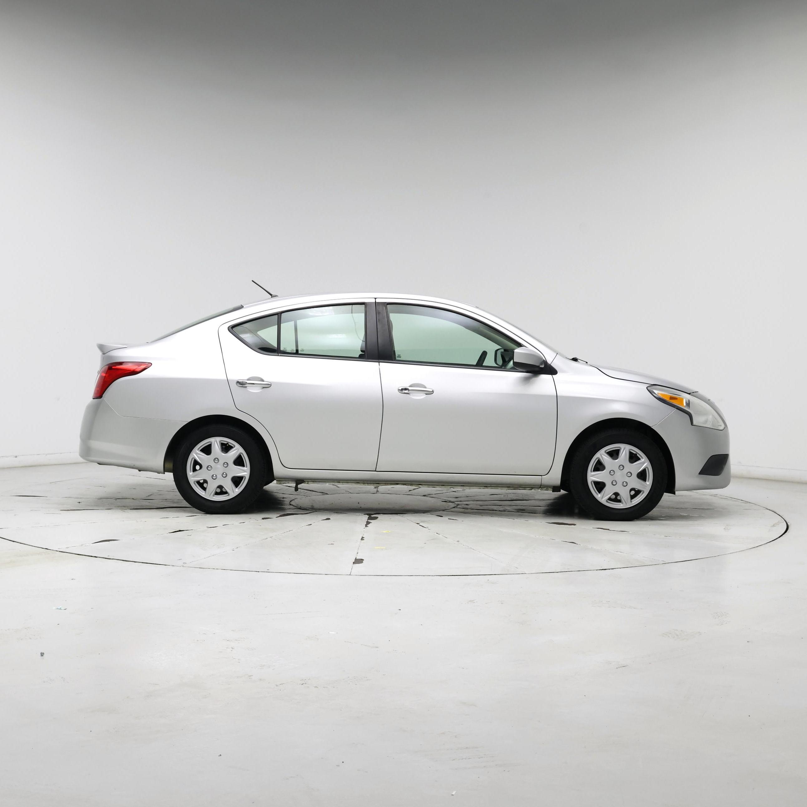 Thumbnail: 2017 Nissan Versa - 7