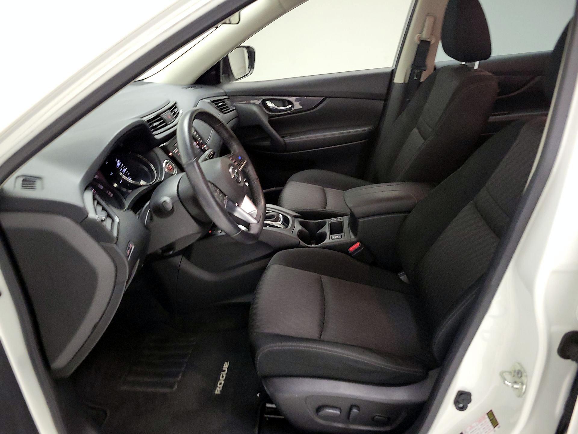 Thumbnail: 2019 Nissan Rogue - 11