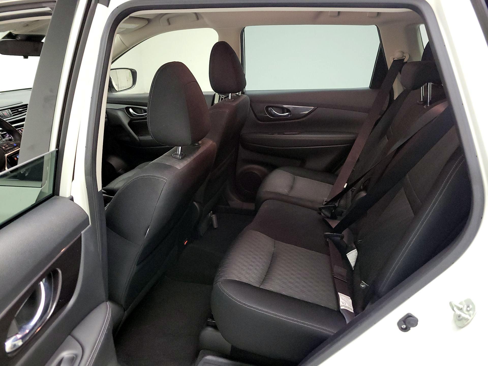 Thumbnail: 2019 Nissan Rogue - 20