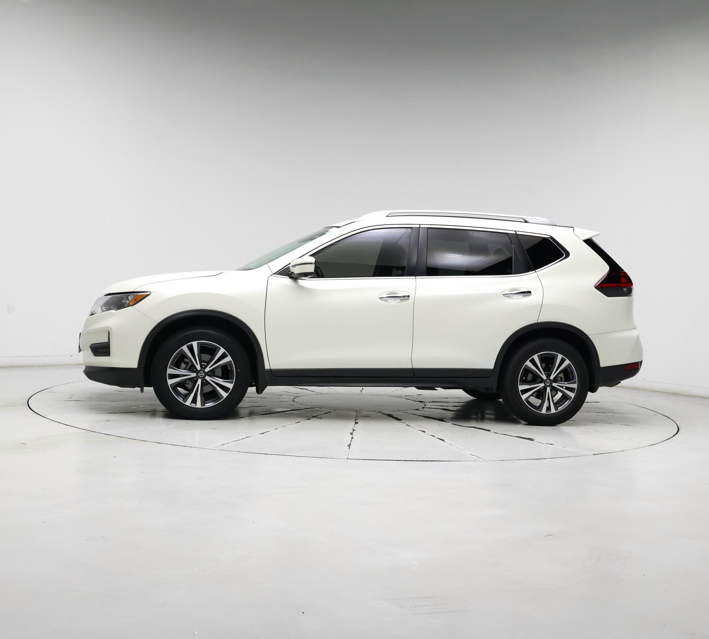 Thumbnail: 2019 Nissan Rogue - 3