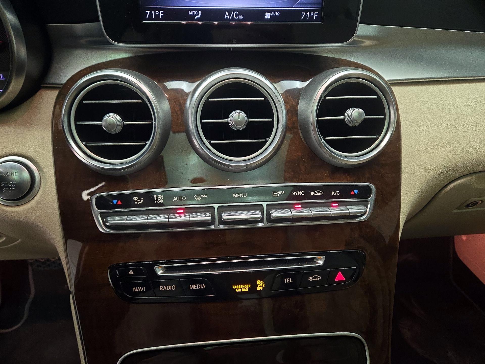 Thumbnail: 2018 Mercedes-Benz GLC - 16